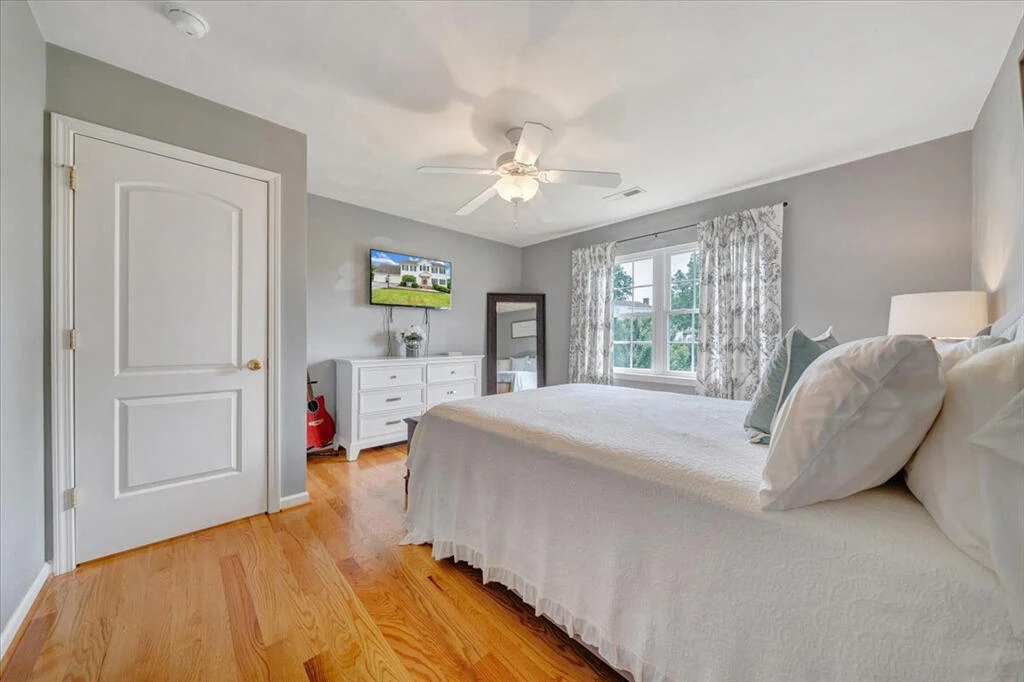 1138 Fallview DR - Photo 26