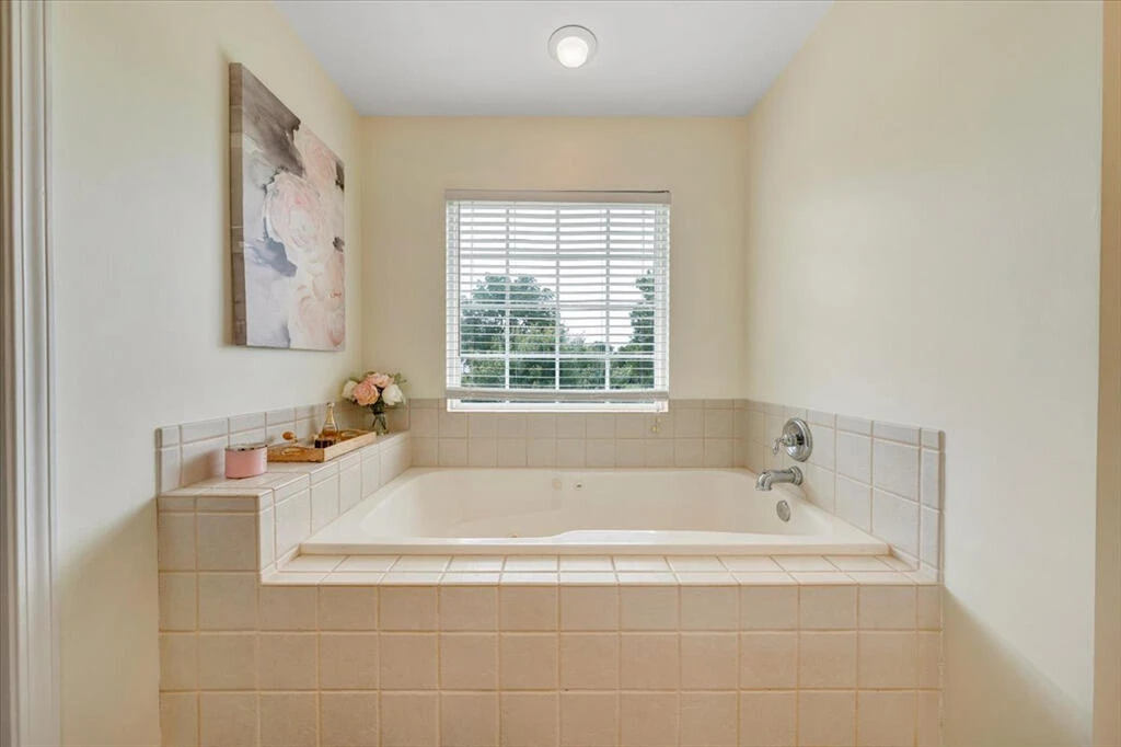 1138 Fallview DR - Photo 32