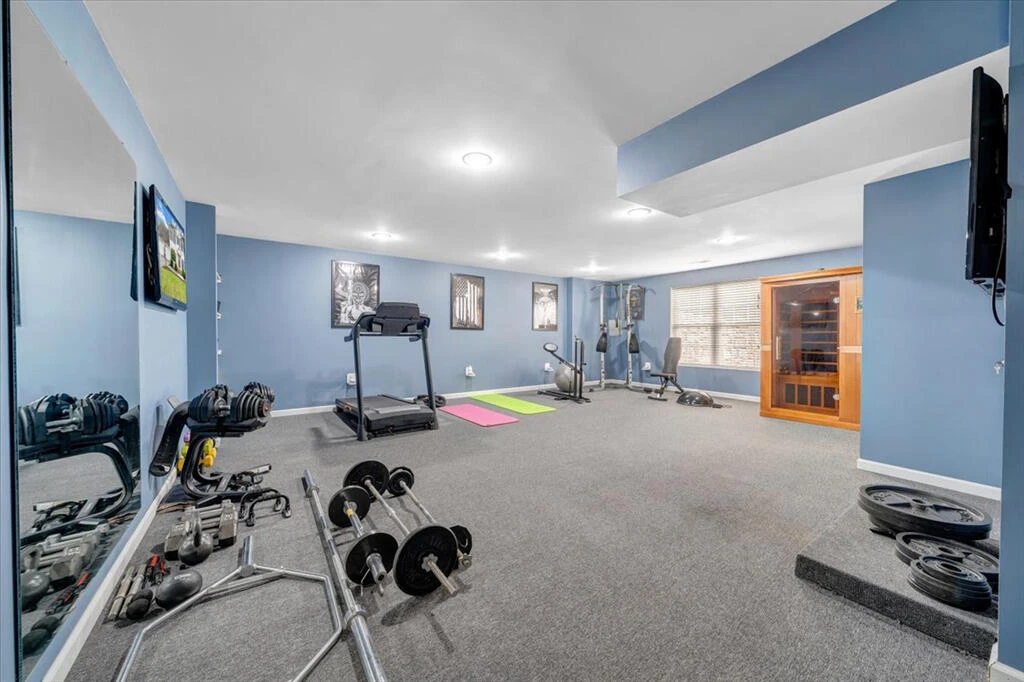1138 Fallview DR - Photo 33