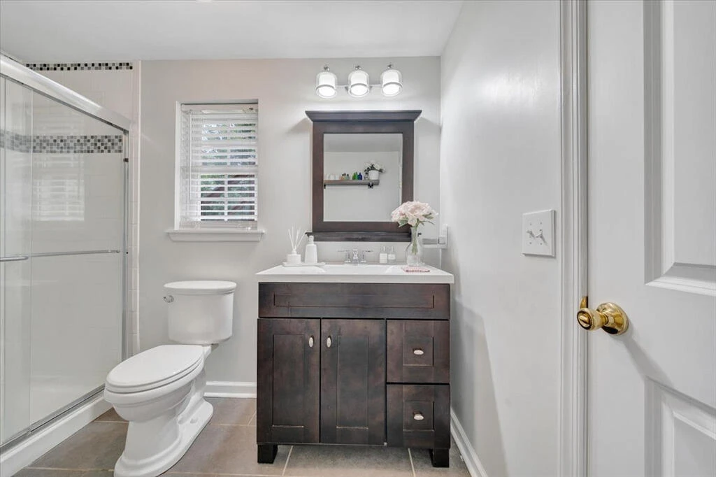 1138 Fallview DR - Photo 37