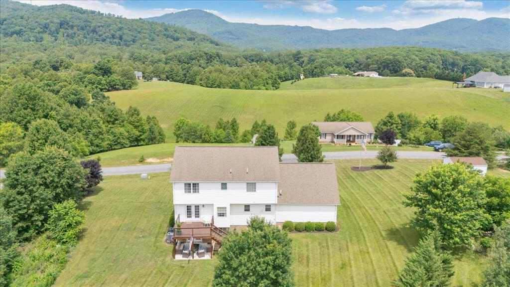 1138 Fallview DR - Photo 52