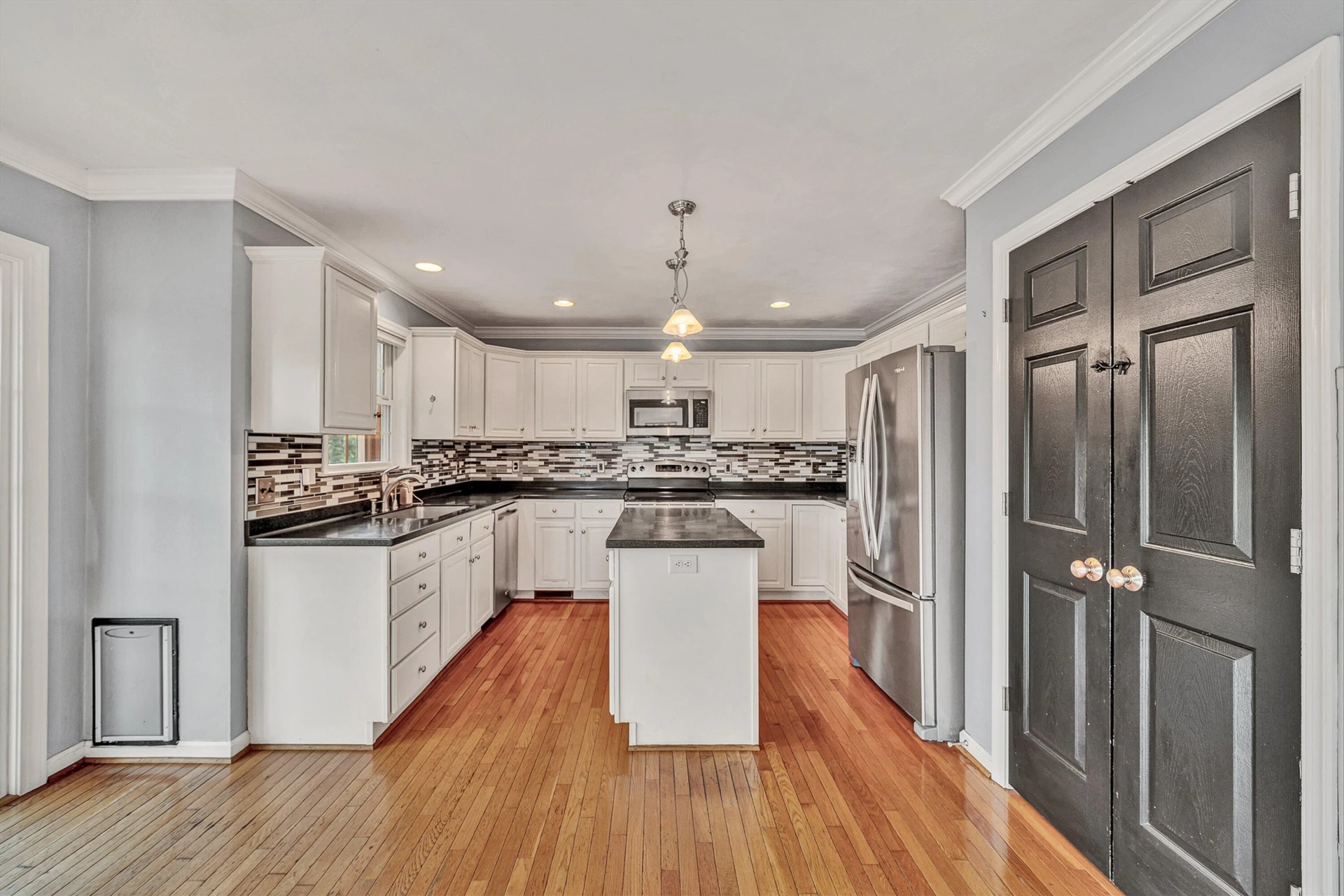 6316 Sandhurst DR - Photo 21