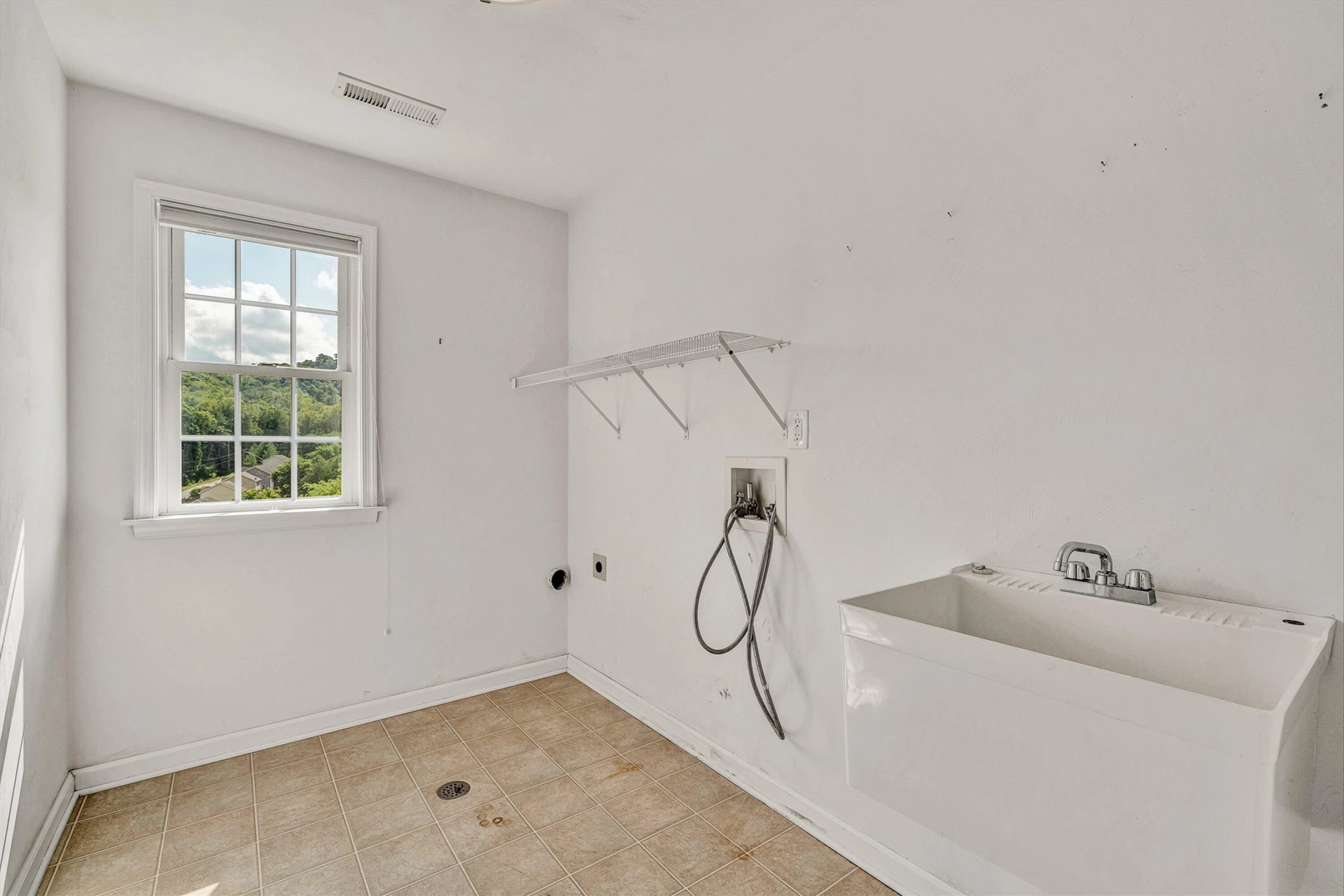 6316 Sandhurst DR - Photo 36