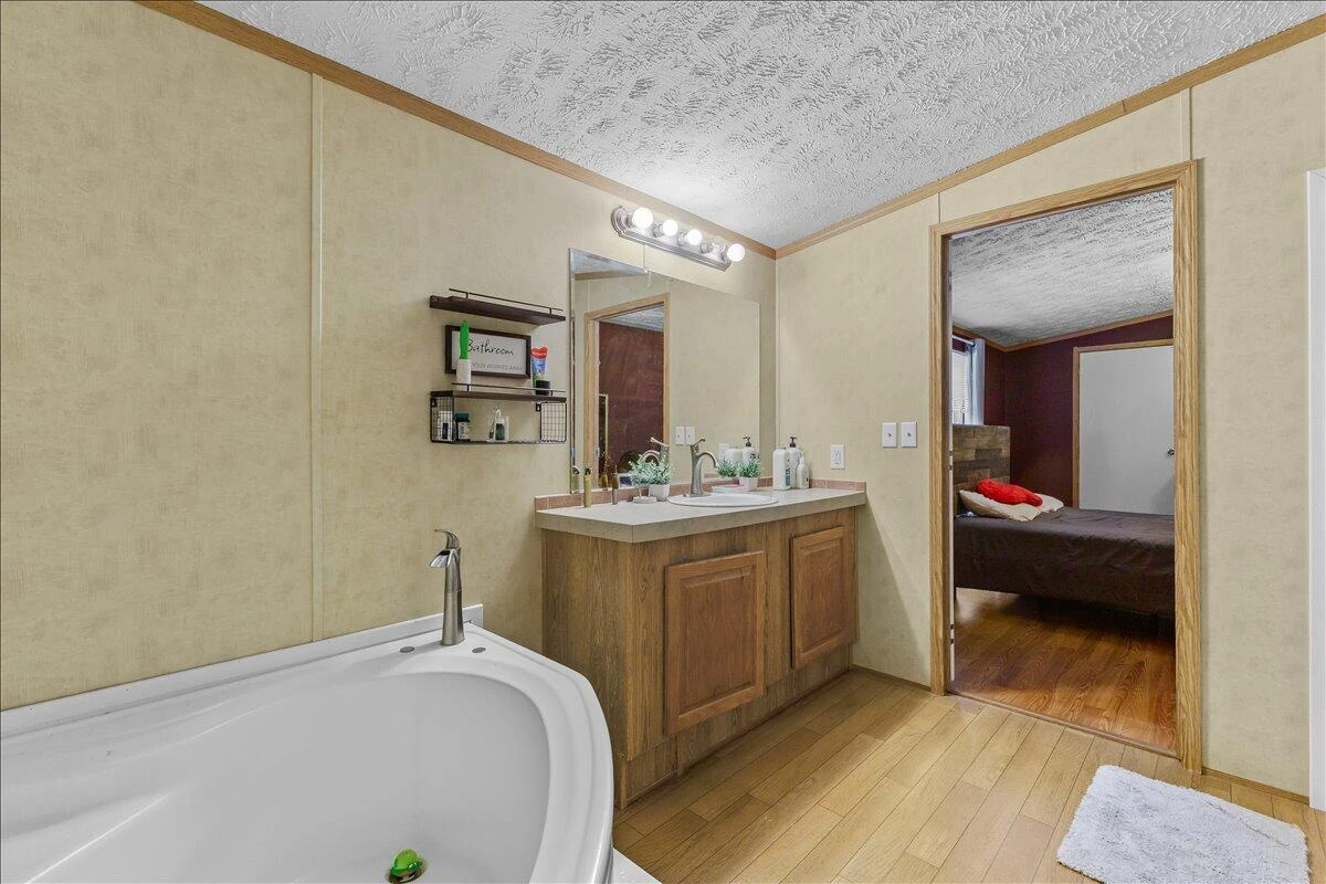 12846 W Lynchburg Salem Tpke - Photo 17