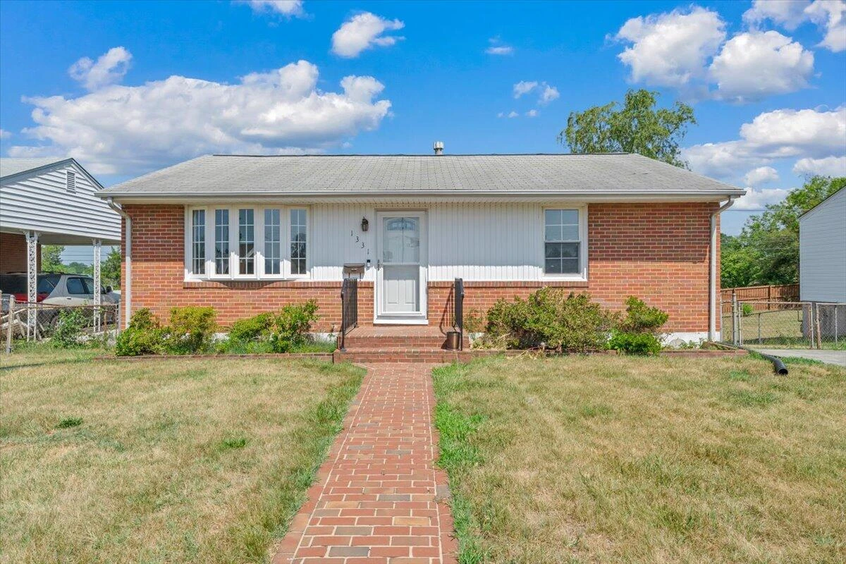 1331 Leon ST NW