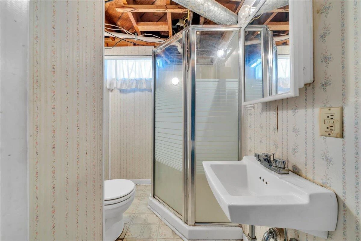 1331 Leon ST NW - Photo 20