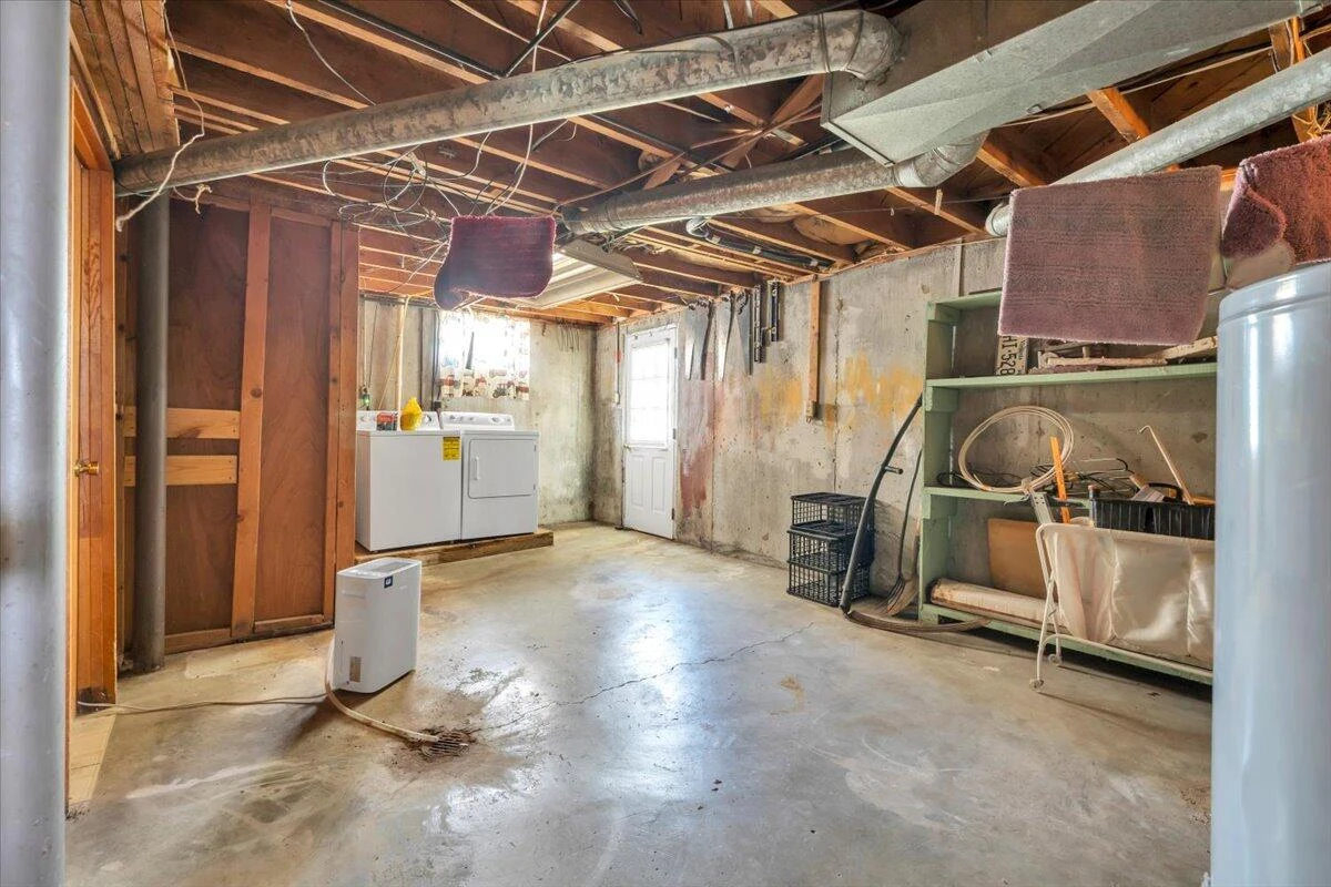 1331 Leon ST NW - Photo 24