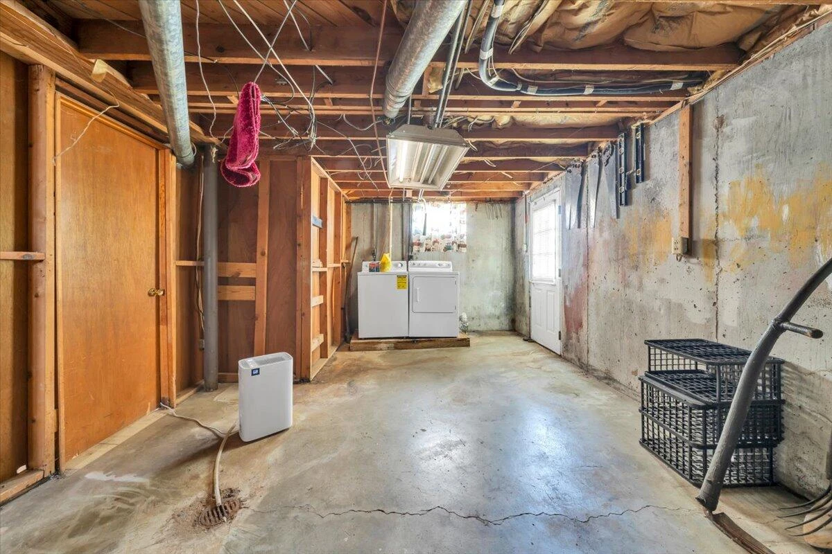 1331 Leon ST NW - Photo 25