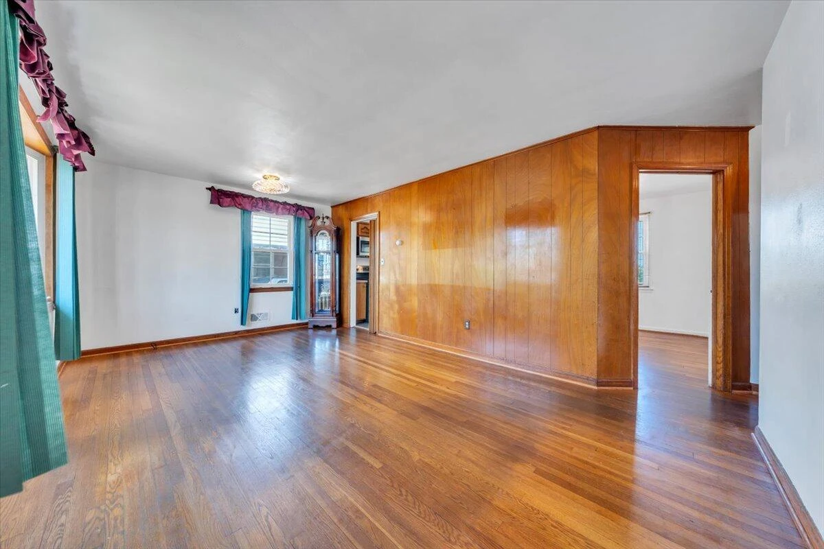1331 Leon ST NW - Photo 3