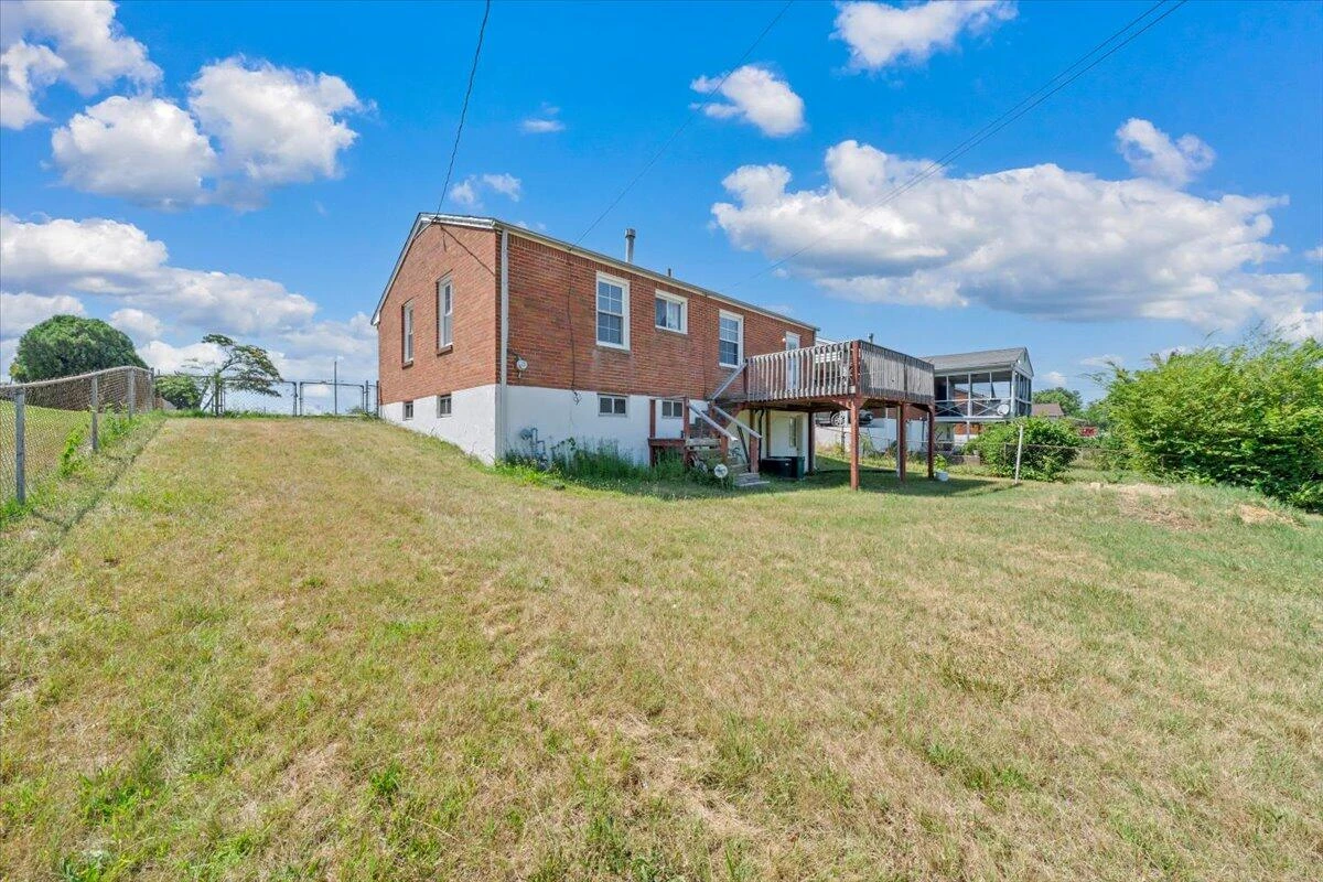 1331 Leon ST NW - Photo 30