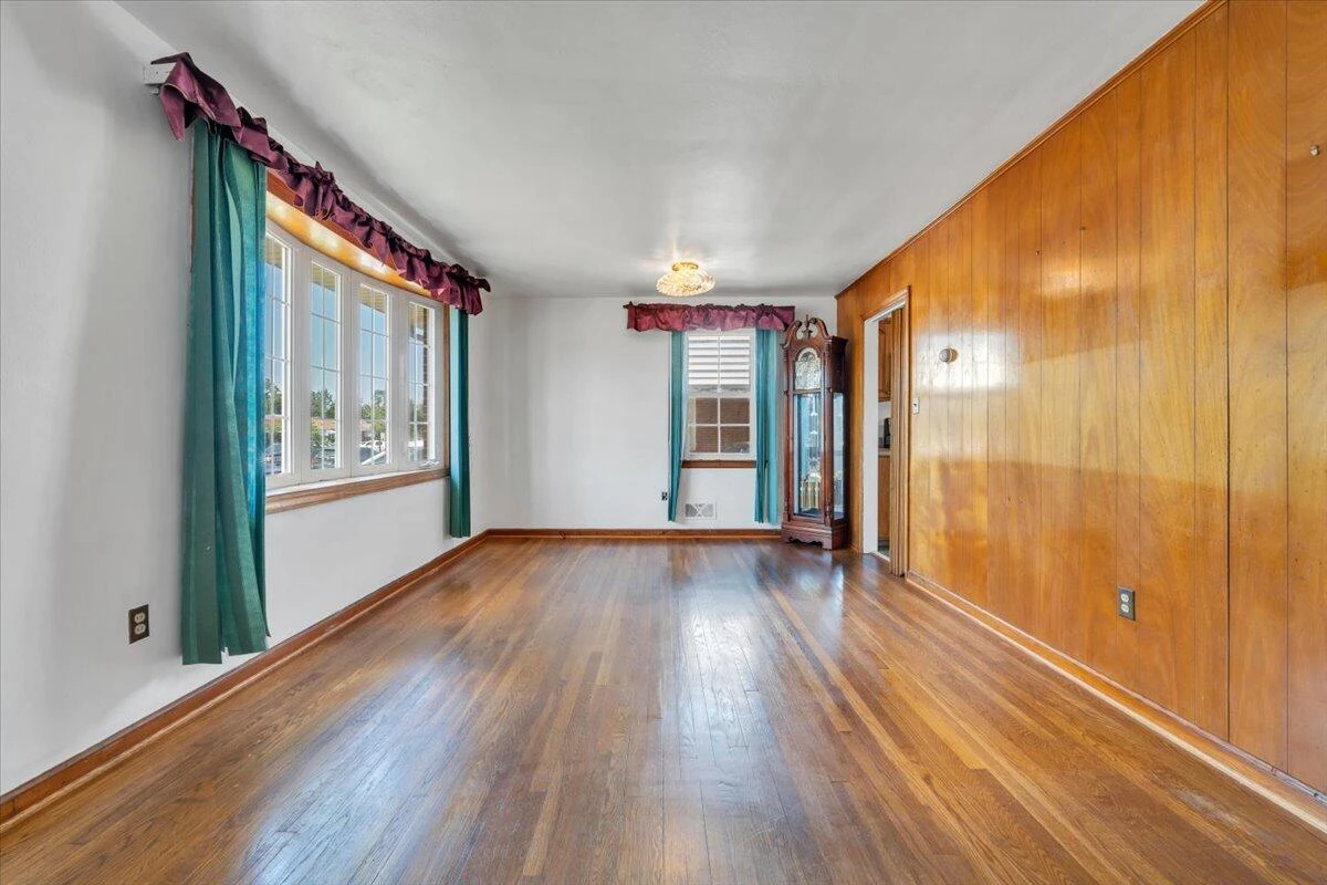 1331 Leon ST NW - Photo 4