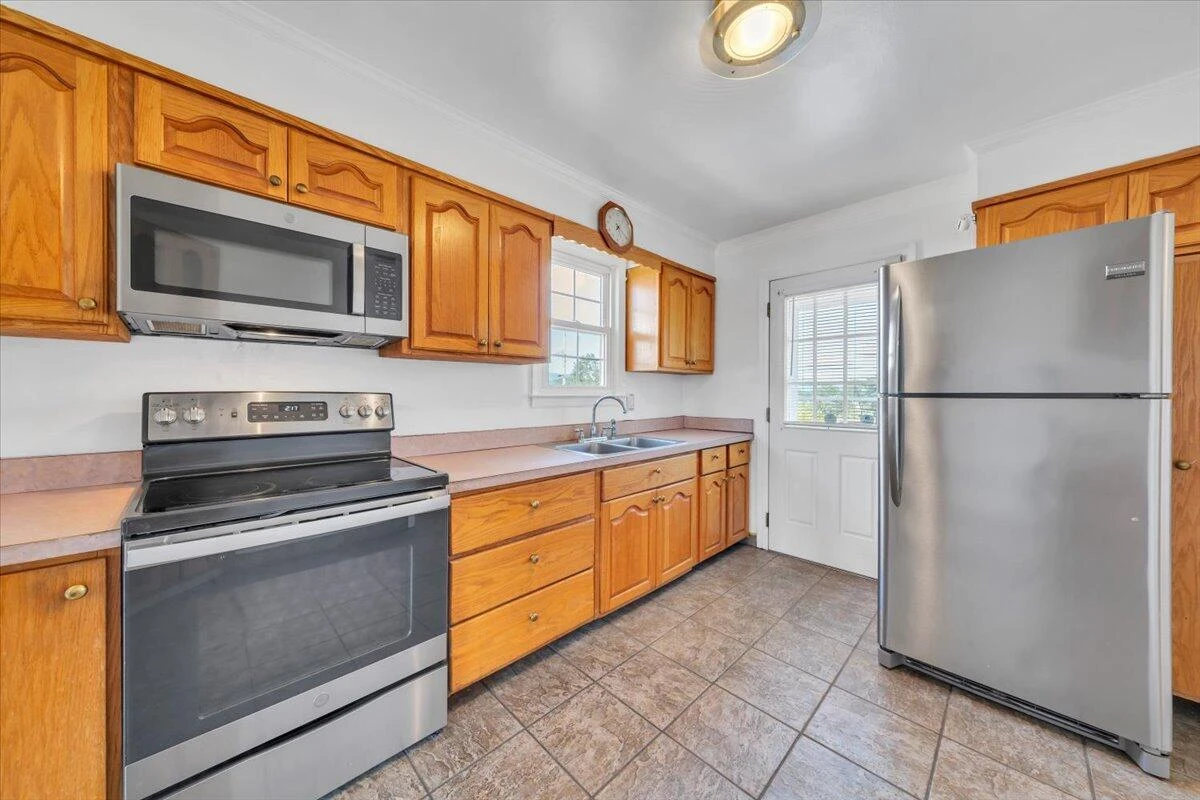 1331 Leon ST NW - Photo 7