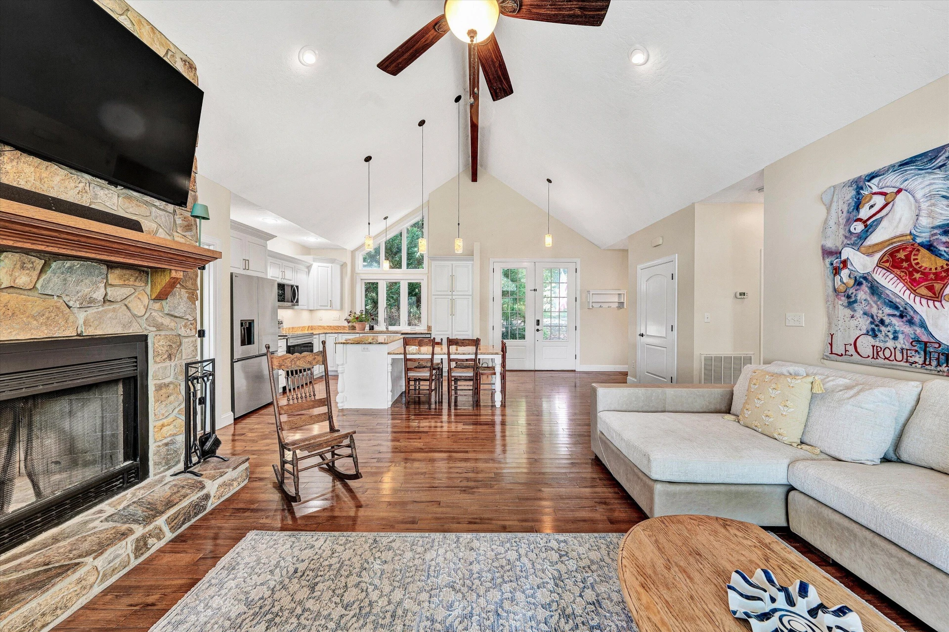 335 Lakecrest DR - Photo 15
