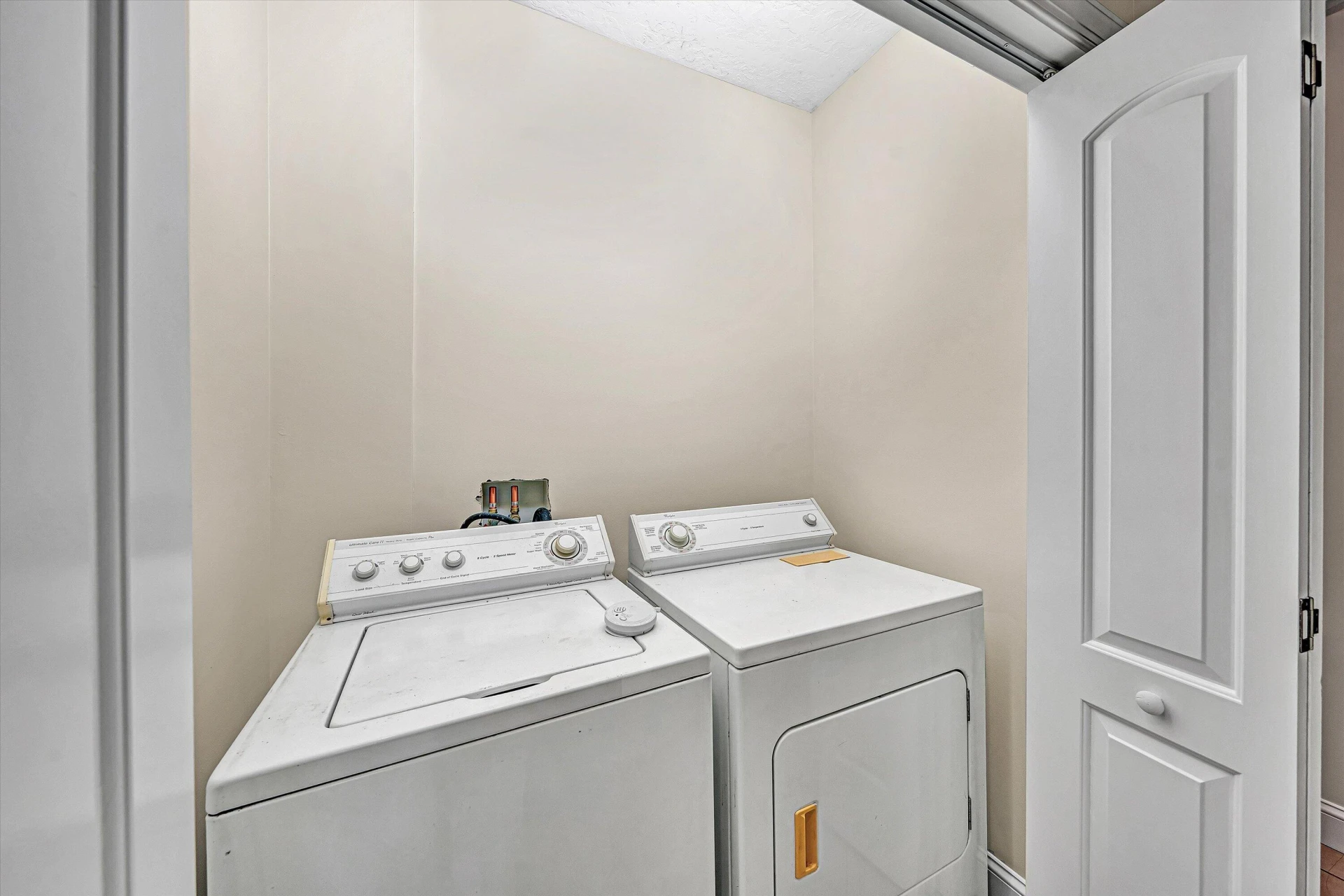 335 Lakecrest DR - Photo 38