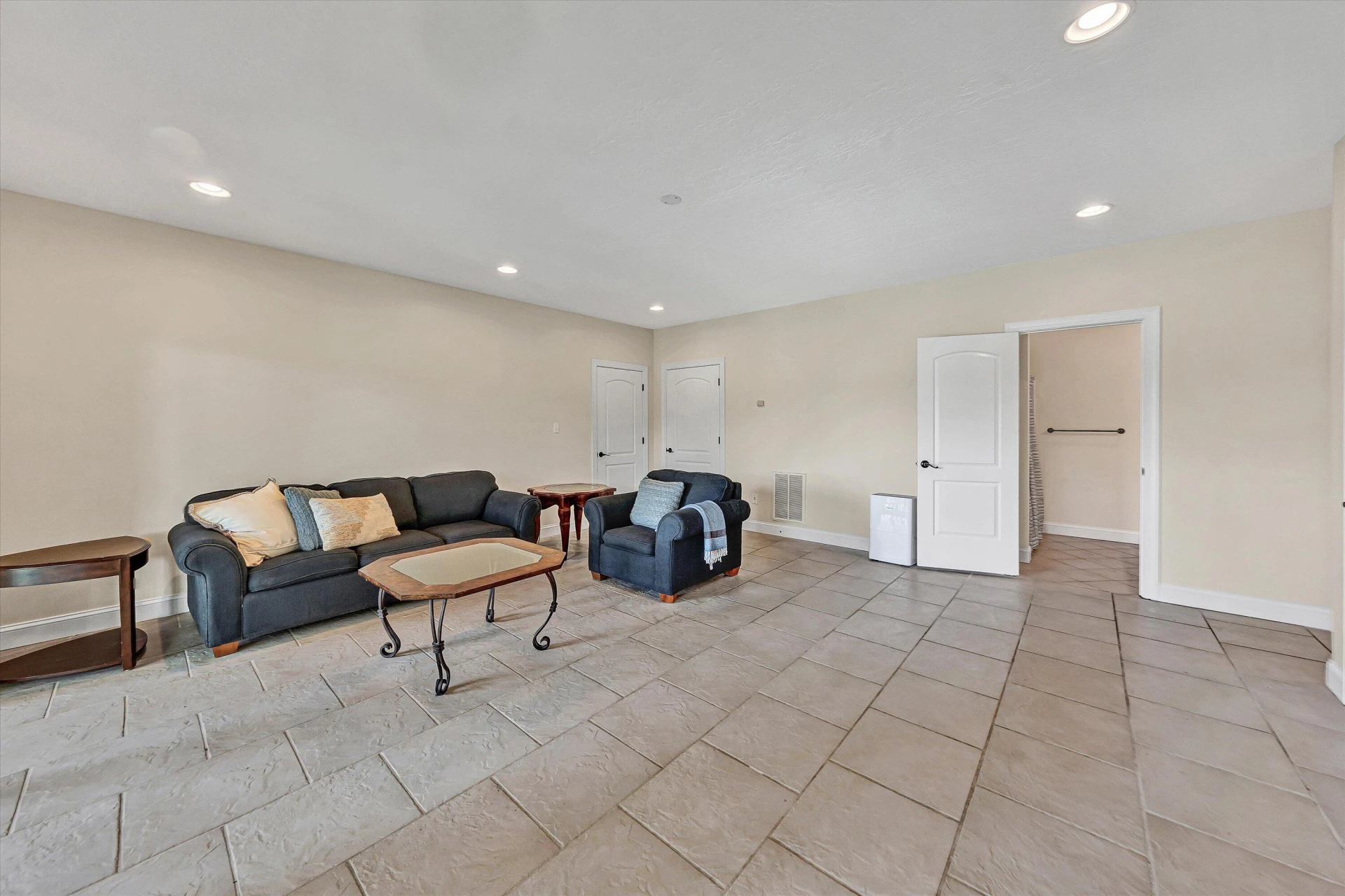 335 Lakecrest DR - Photo 41