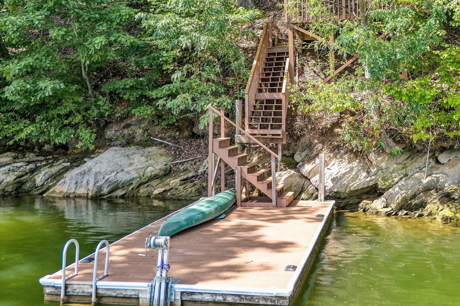 335 Lakecrest DR - Photo 48