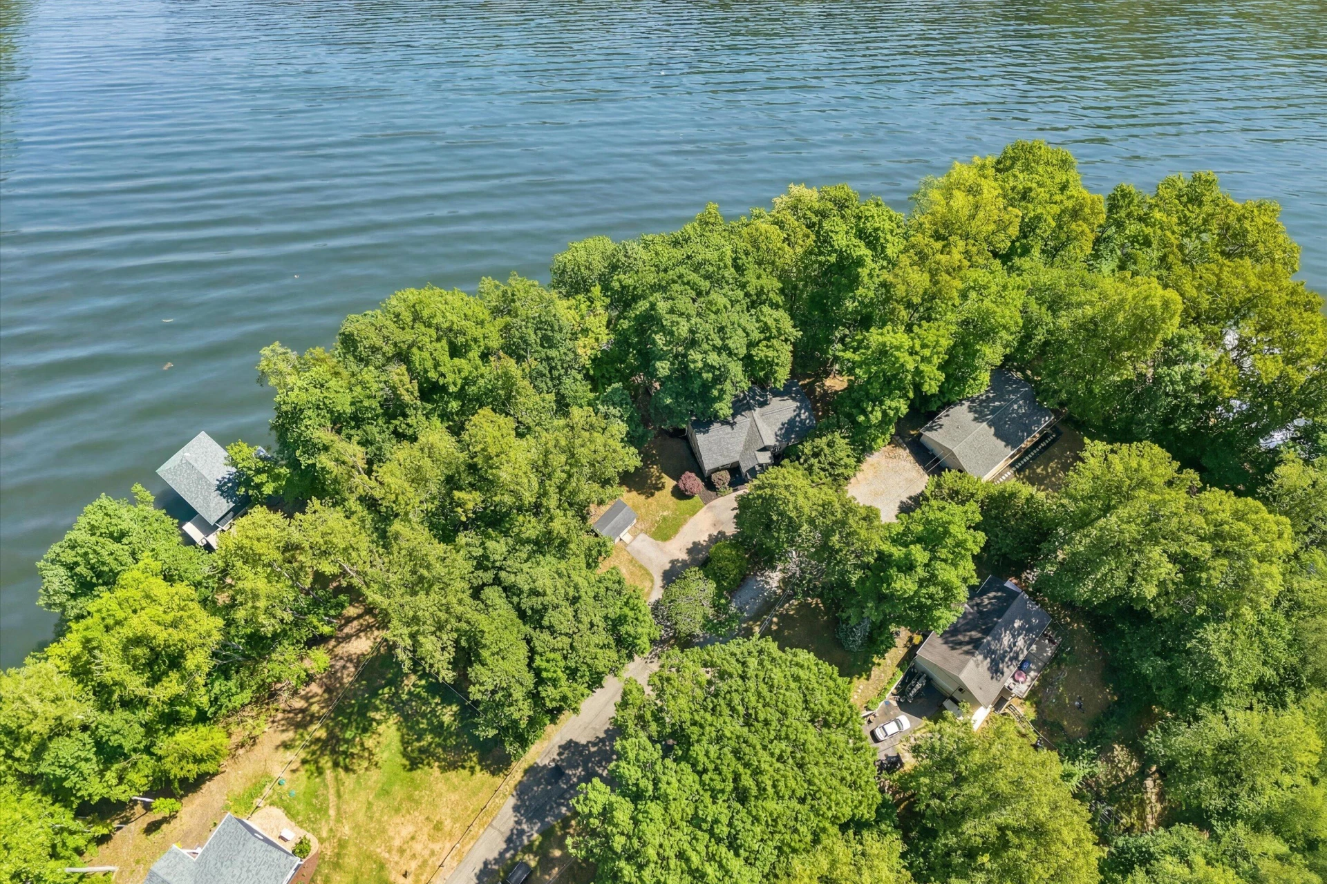 335 Lakecrest DR - Photo 57