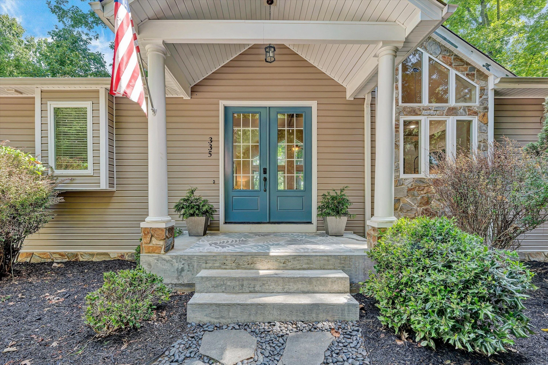 335 Lakecrest DR - Photo 8