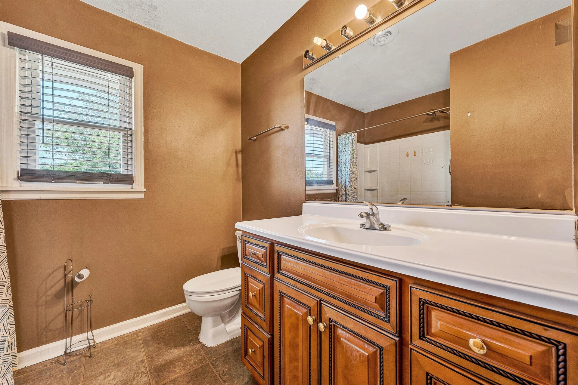 172 Tampa DR - Photo 11