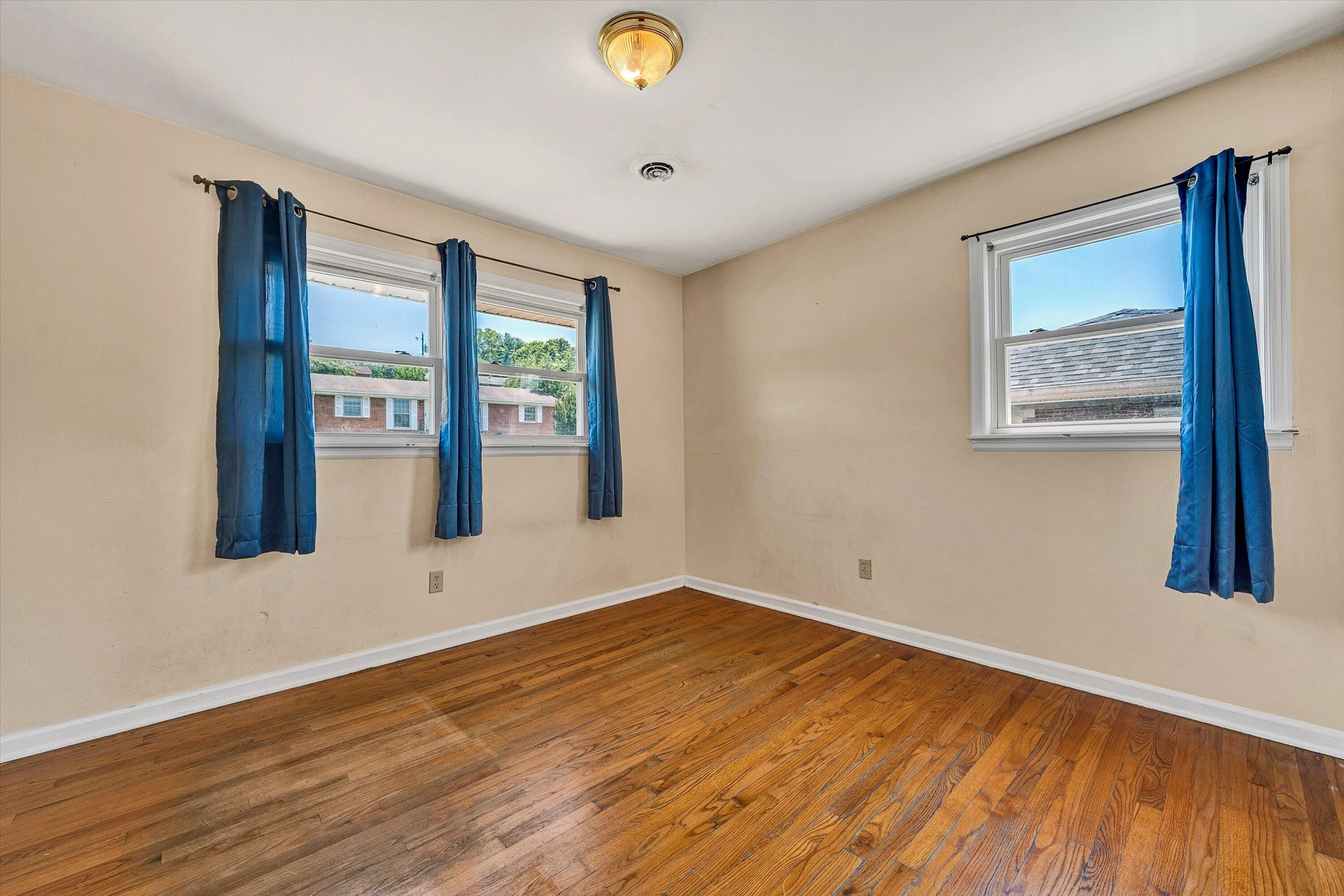 172 Tampa DR - Photo 12