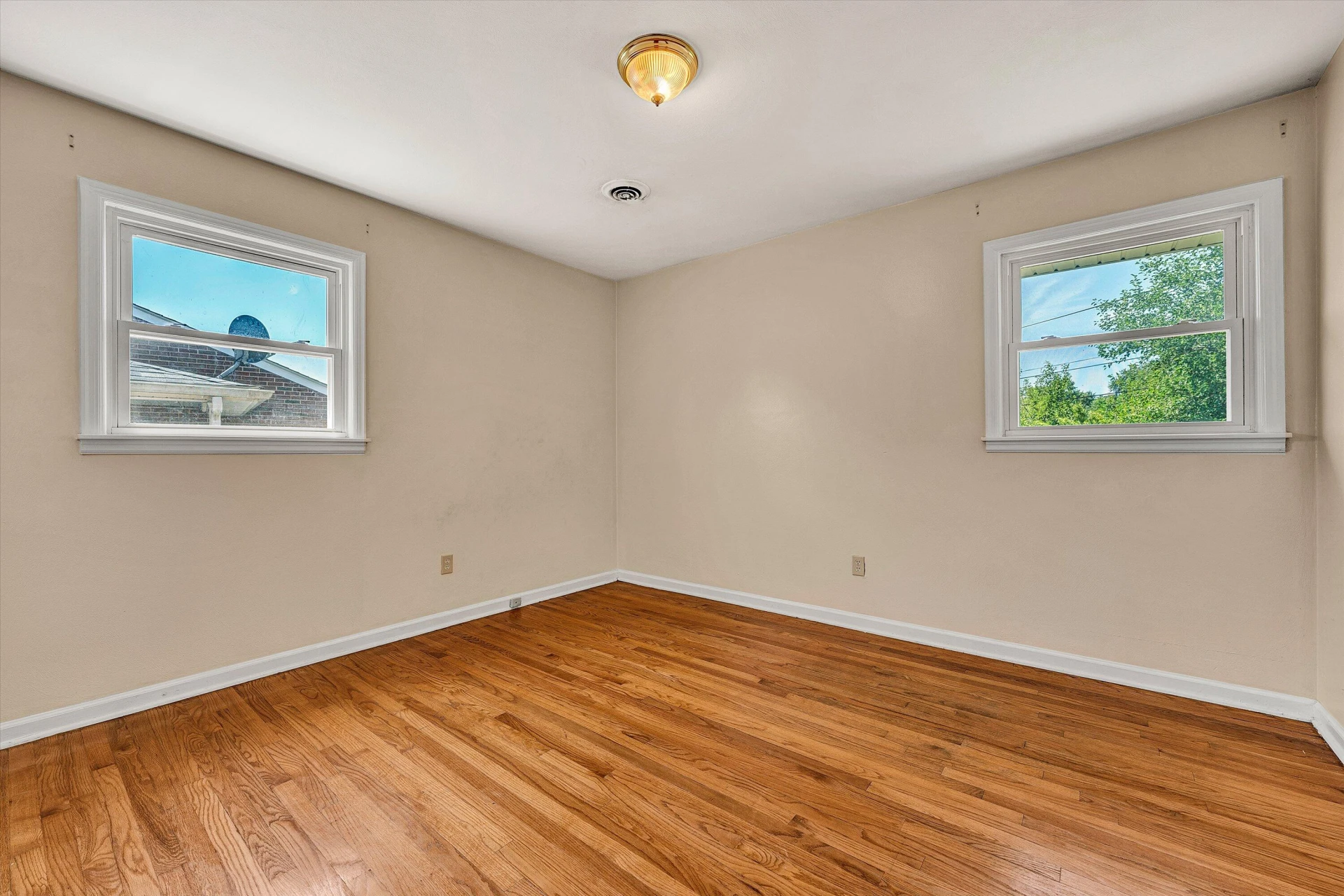 172 Tampa DR - Photo 13