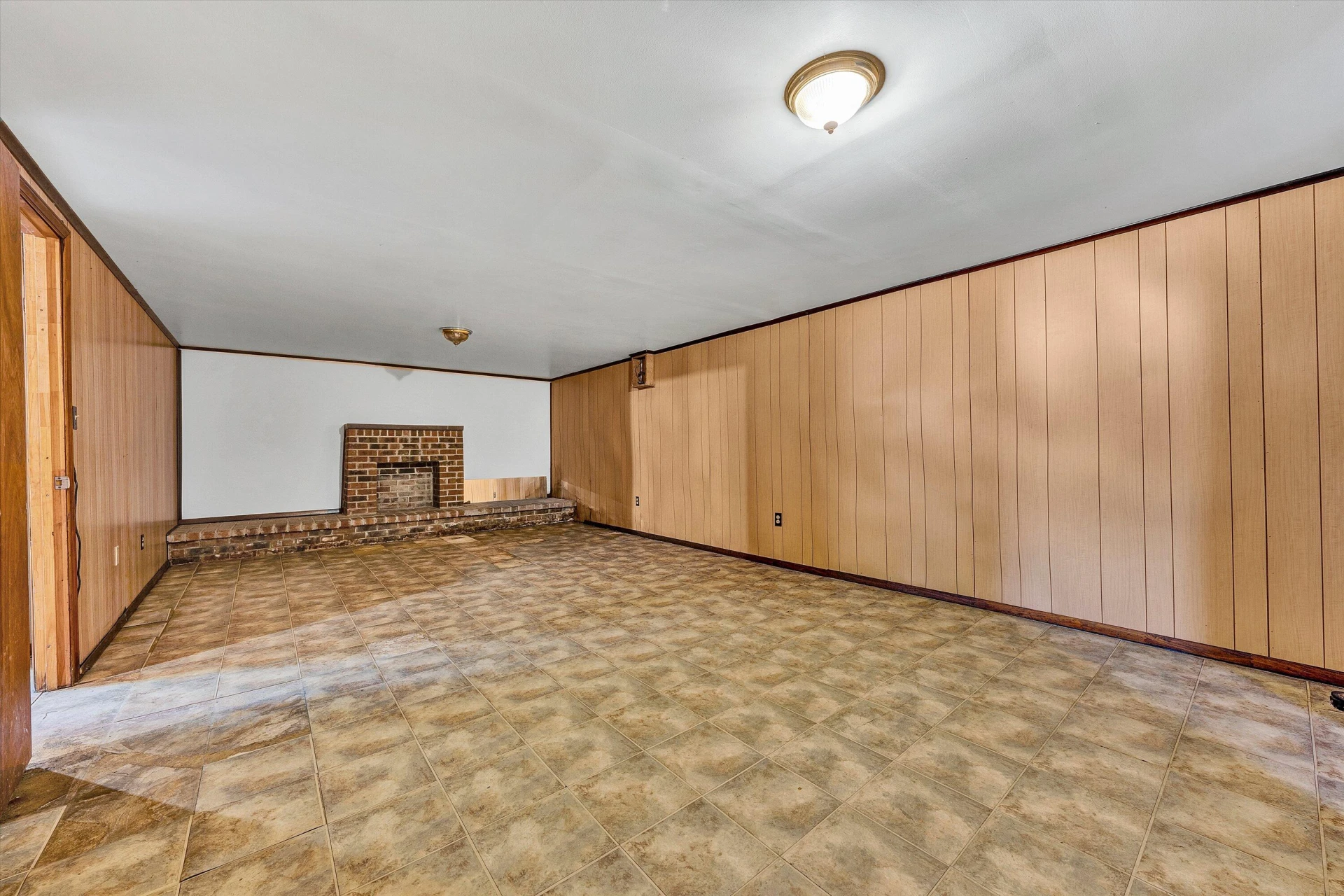172 Tampa DR - Photo 17