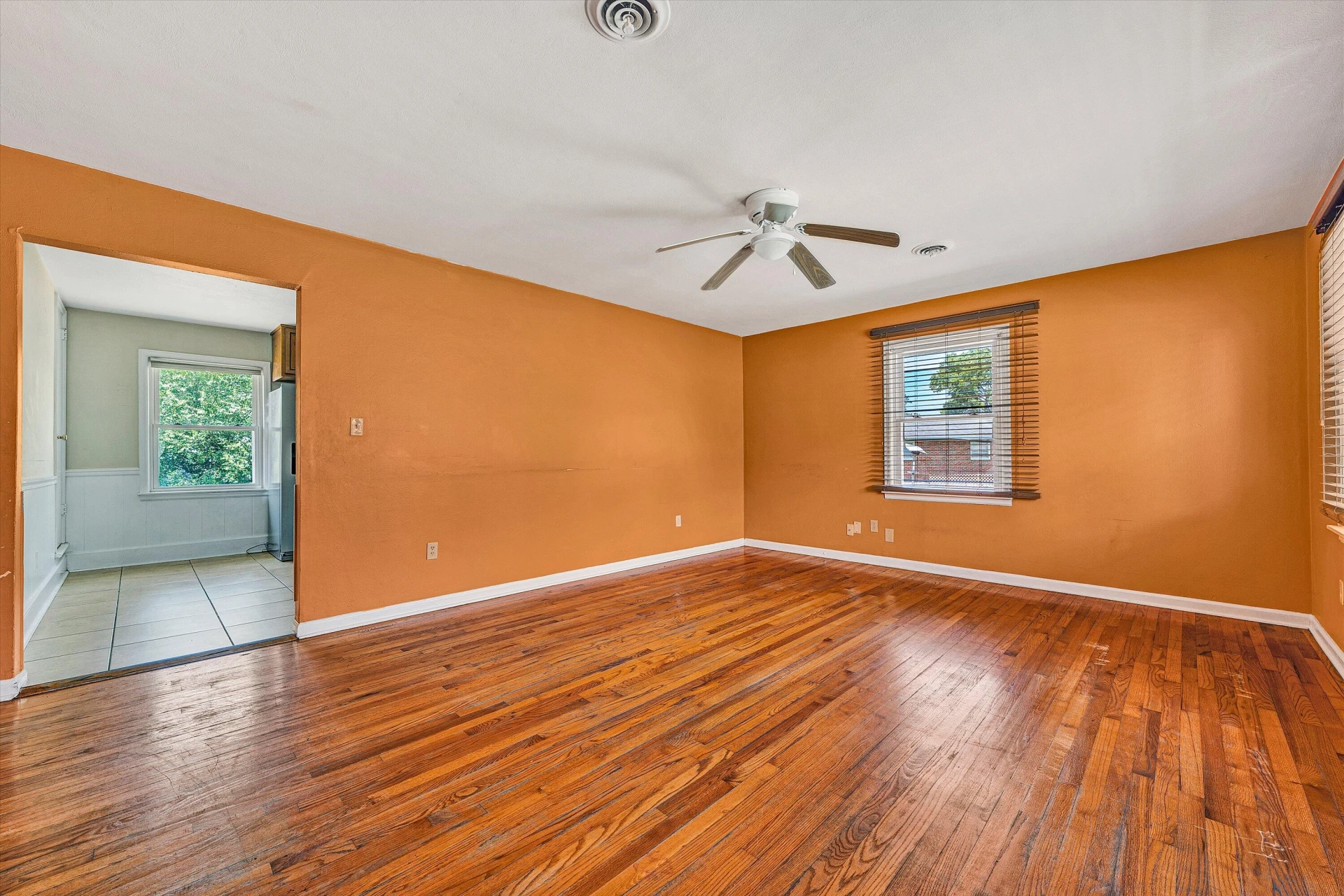 172 Tampa DR - Photo 6