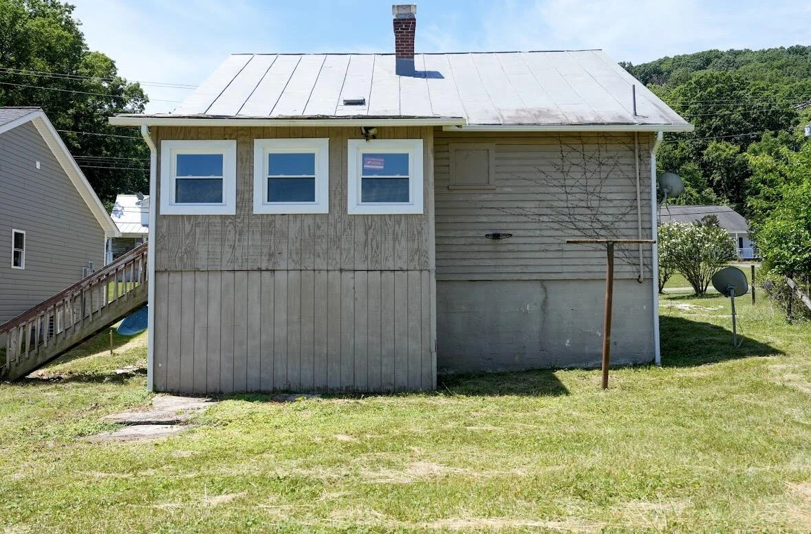 3712 Yellow Mountain RD SE - Photo 3