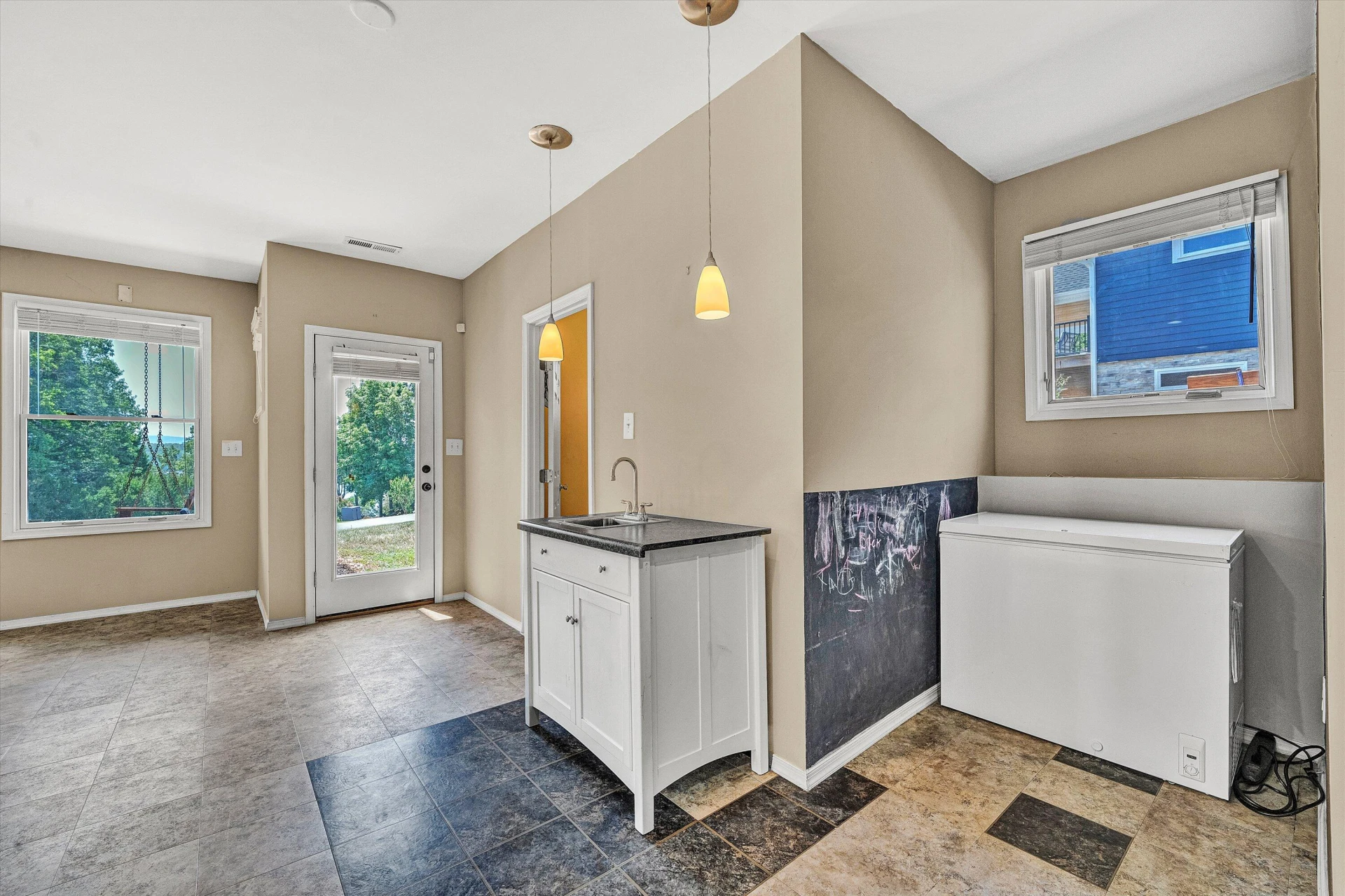 209 Park Shores CIR - Photo 20