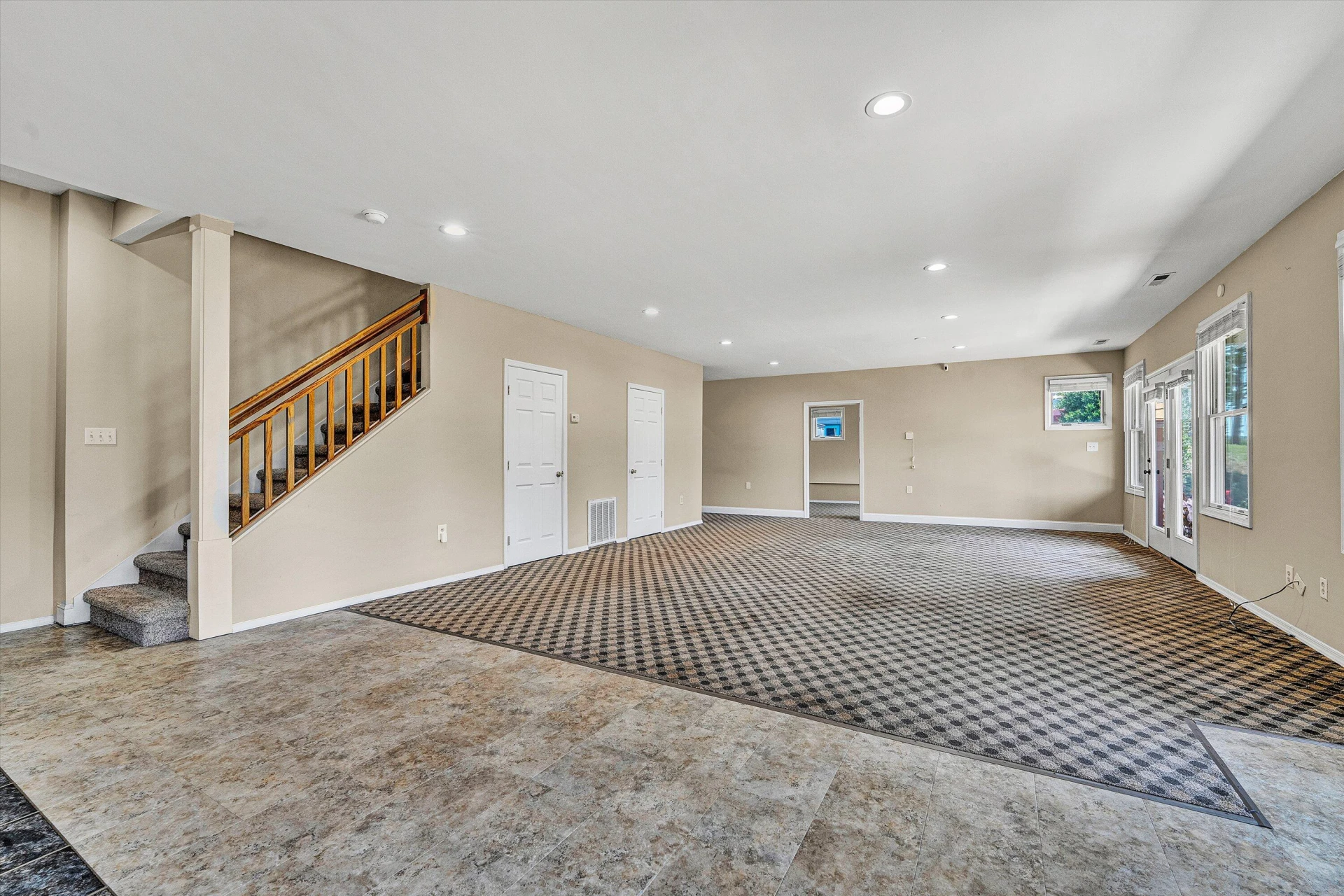 209 Park Shores CIR - Photo 22