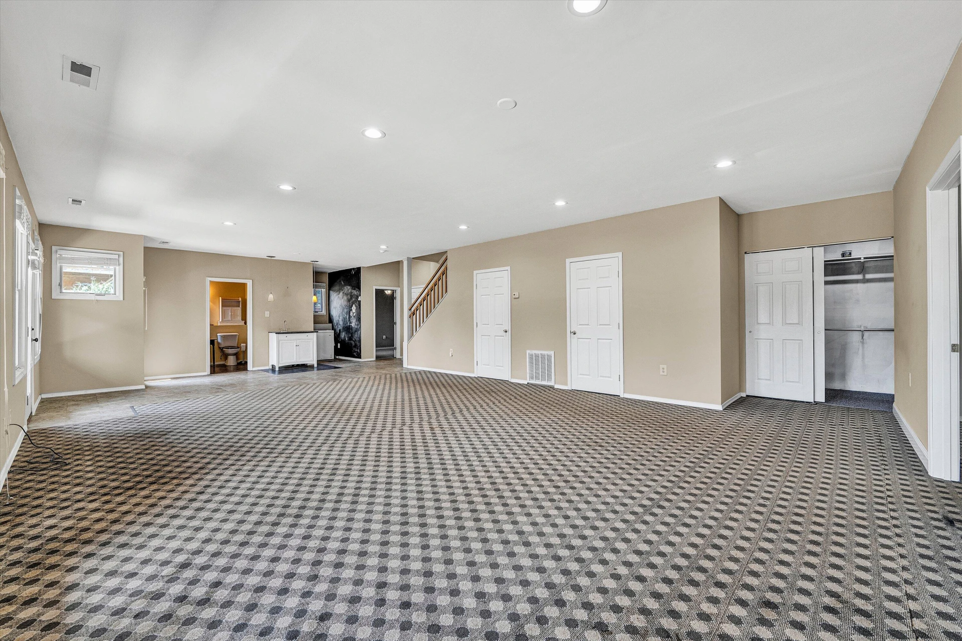 209 Park Shores CIR - Photo 24