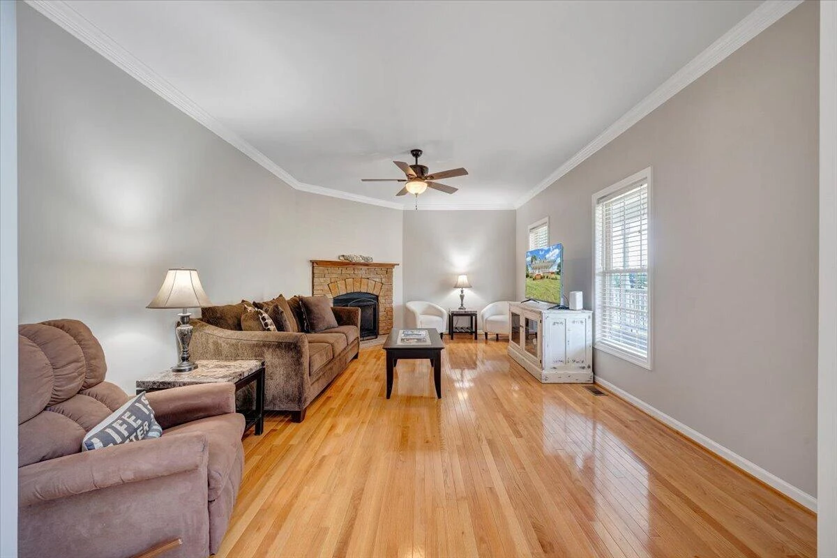 1157 Lakeland Pines DR - Photo 9