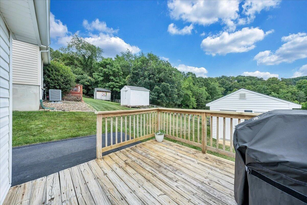 1533 Blanton AVE SE - Photo 20
