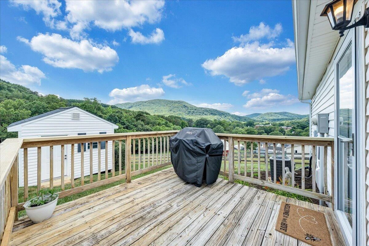 1533 Blanton AVE SE - Photo 21