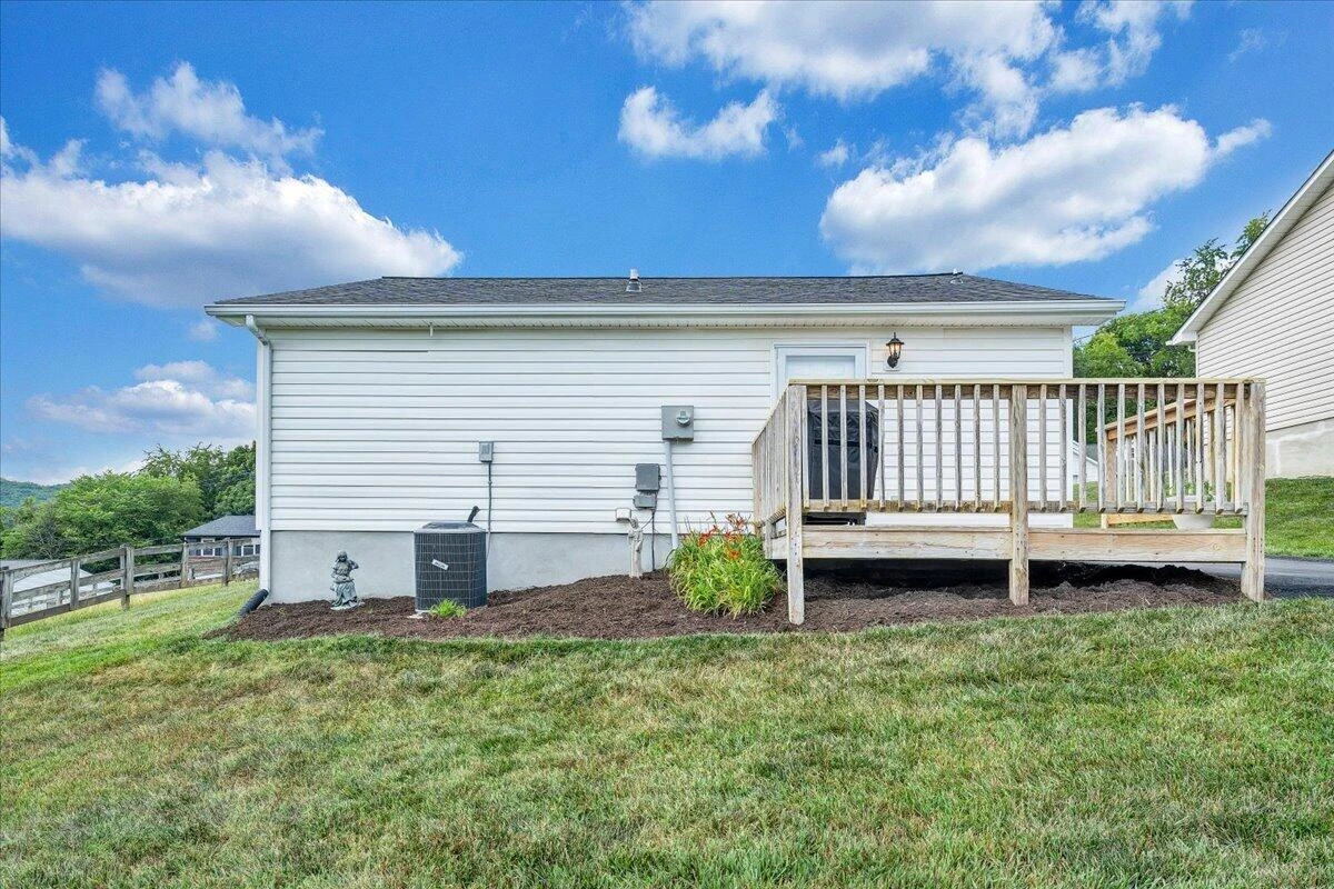 1533 Blanton AVE SE - Photo 26
