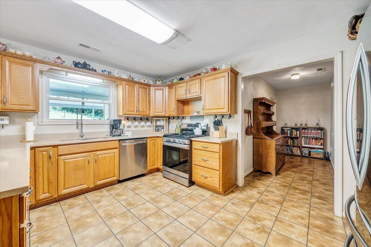 361 Saddlewood DR - Photo 15