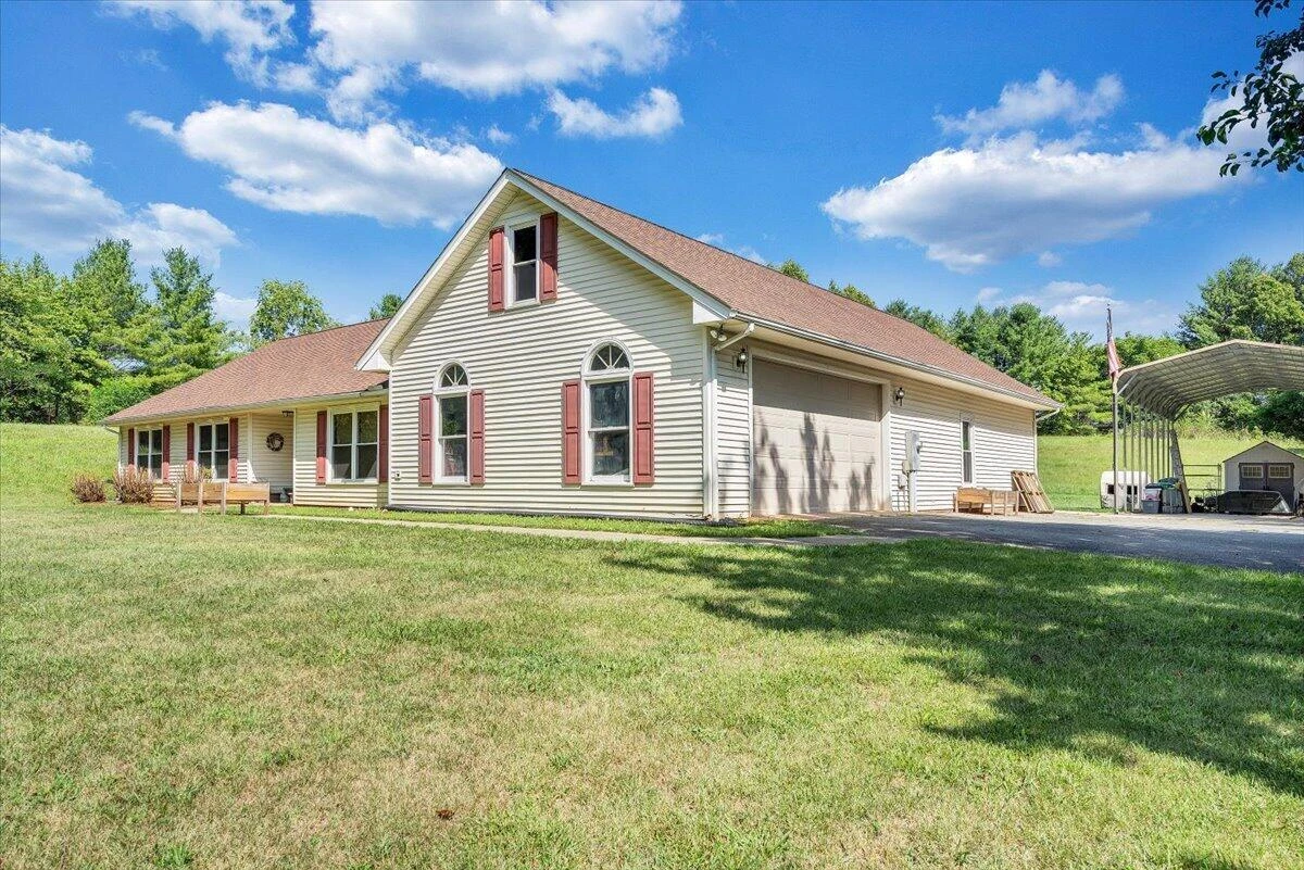 361 Saddlewood DR - Photo 3
