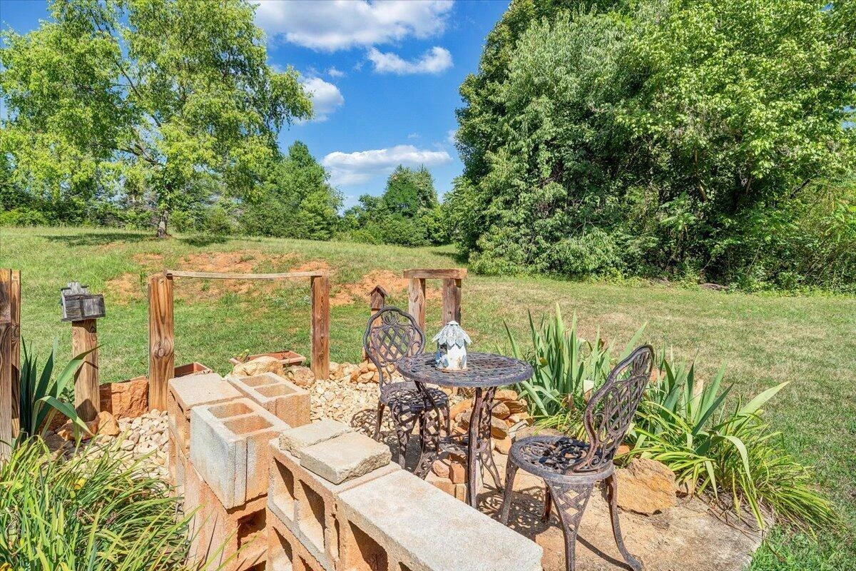 361 Saddlewood DR - Photo 36