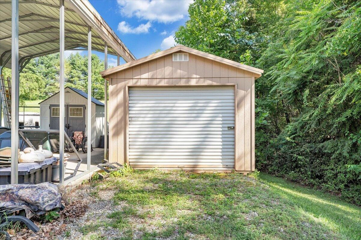 361 Saddlewood DR - Photo 38
