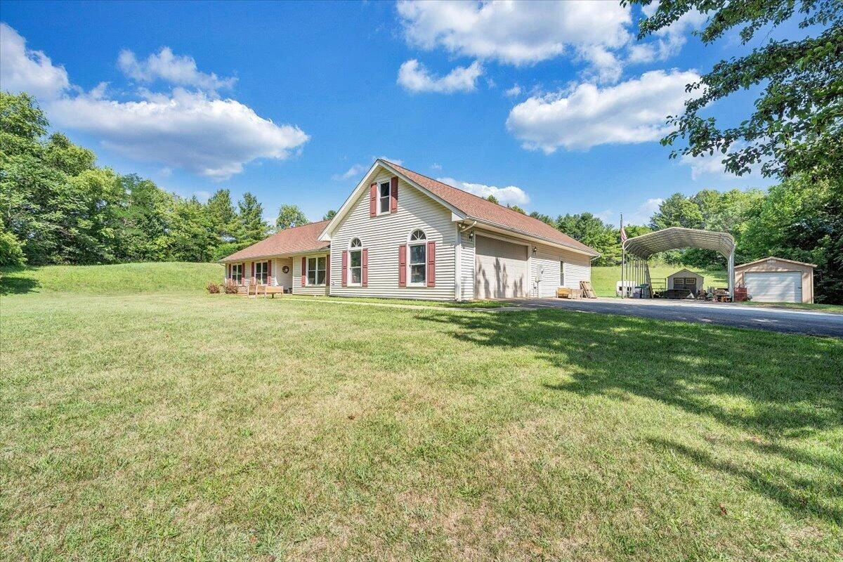 361 Saddlewood DR - Photo 4