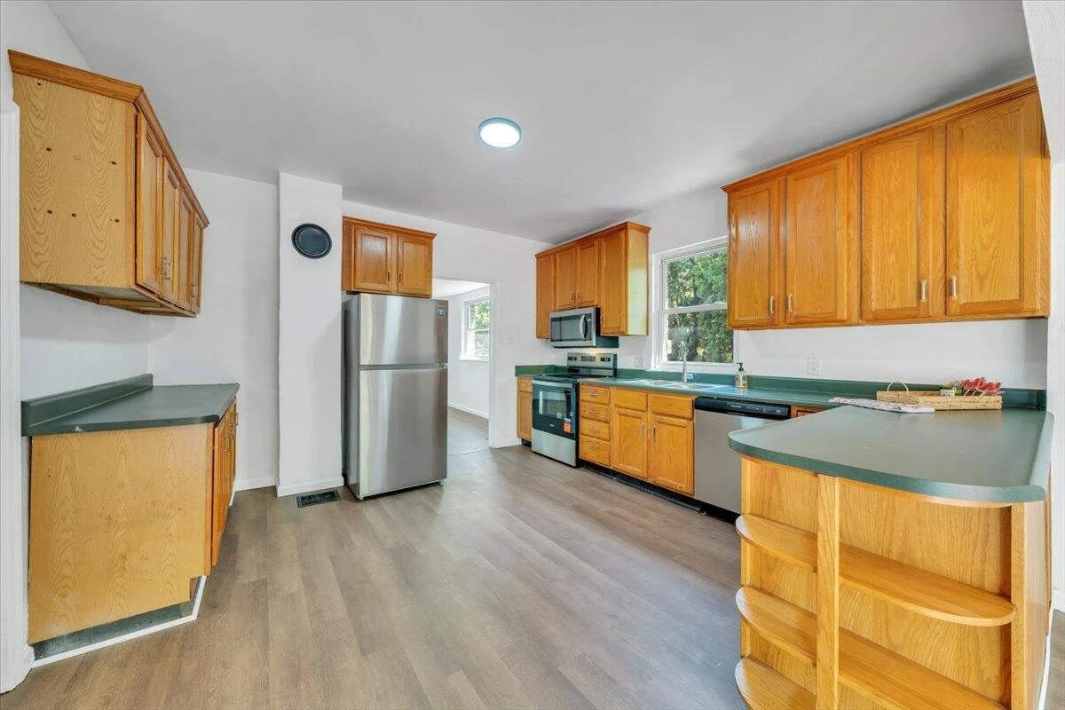 1316 North AVE NE - Photo 13
