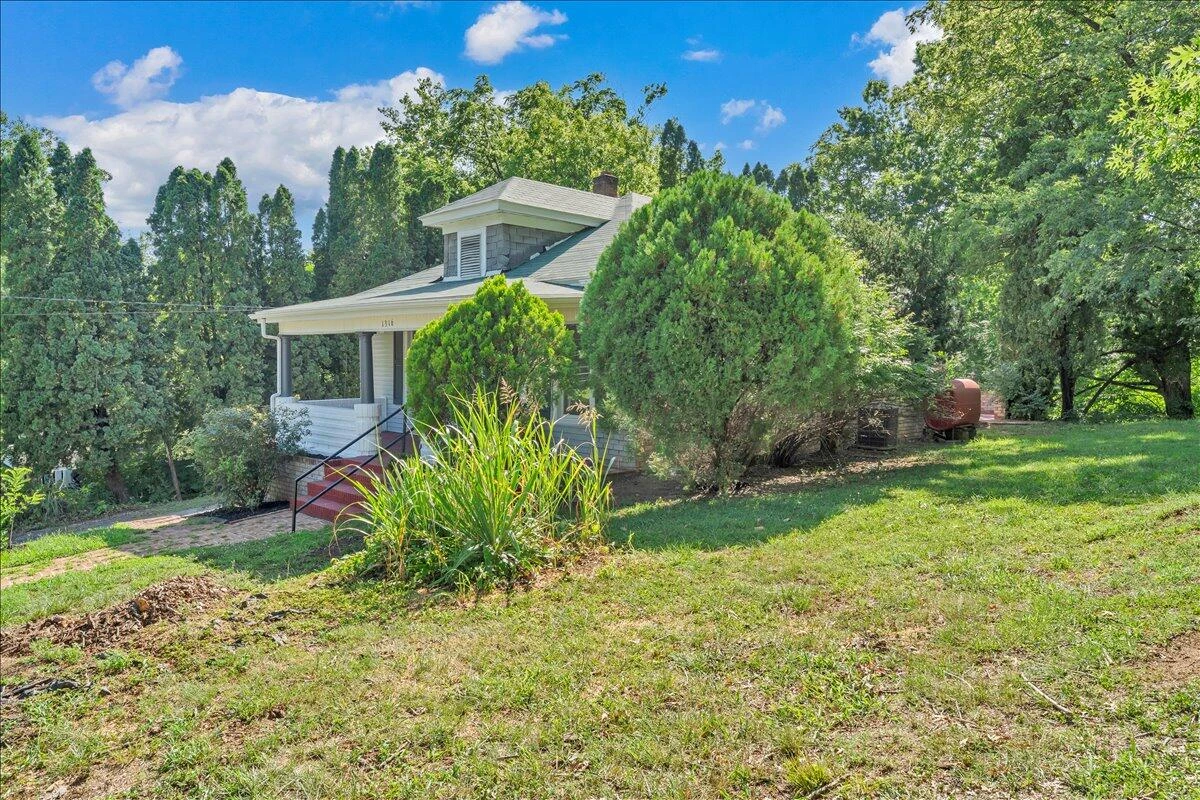 1316 North AVE NE - Photo 20