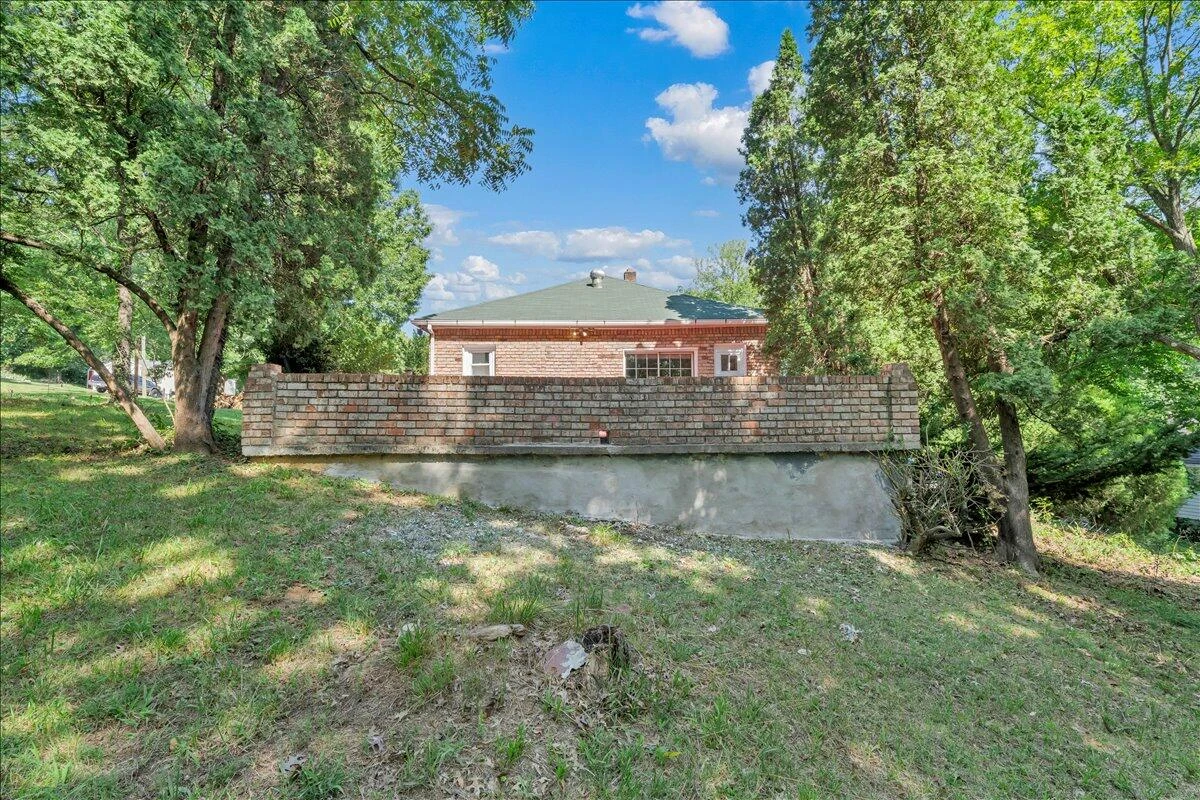 1316 North AVE NE - Photo 22