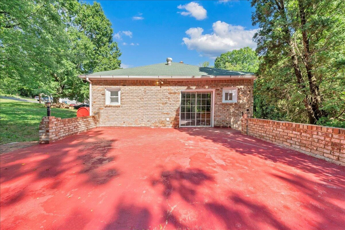 1316 North AVE NE - Photo 25