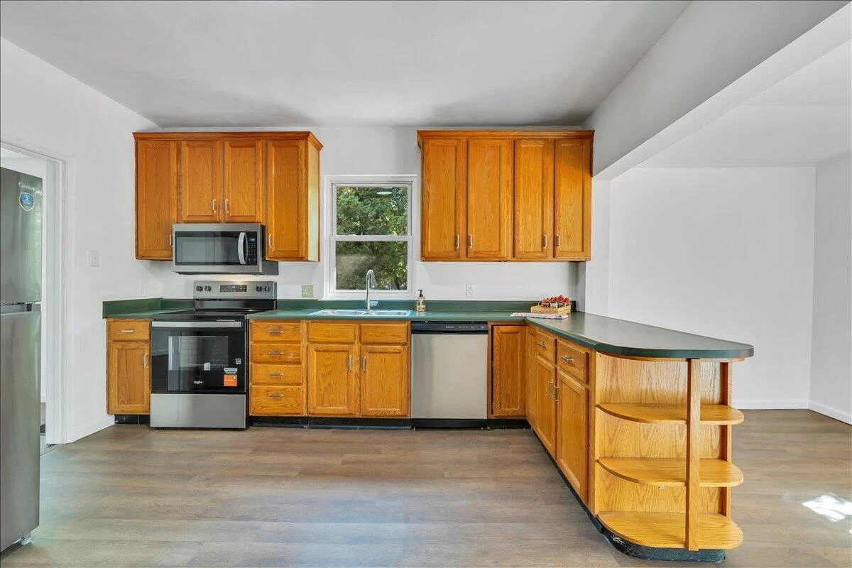 1316 North AVE NE - Photo 8