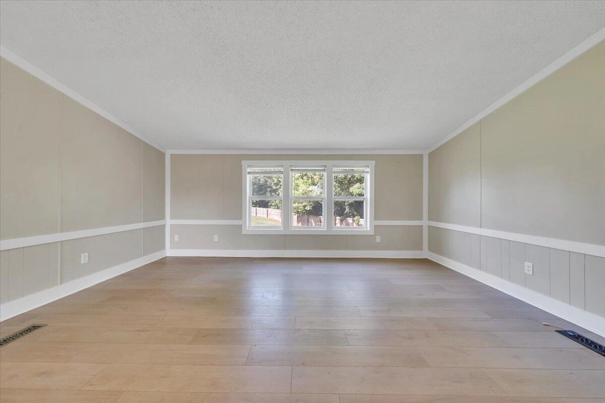 2748 Taylors RD - Photo 10