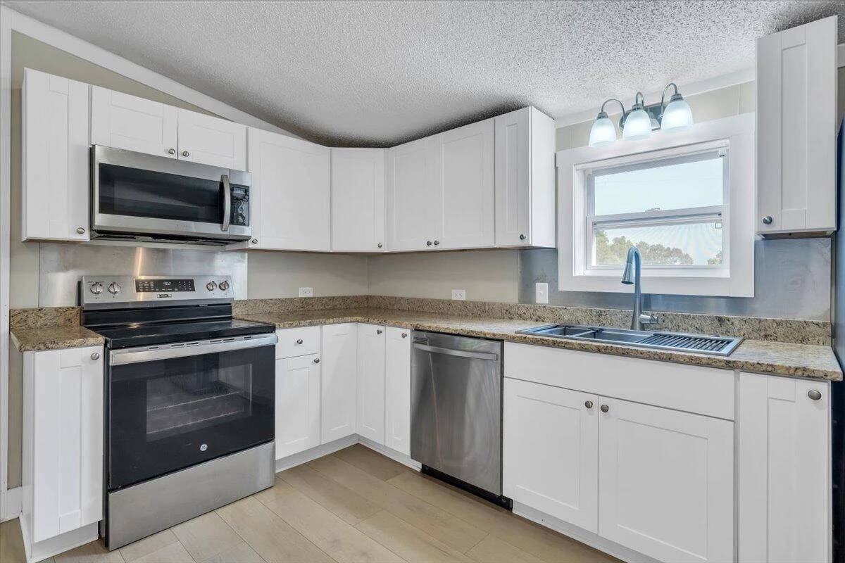 2748 Taylors RD - Photo 17