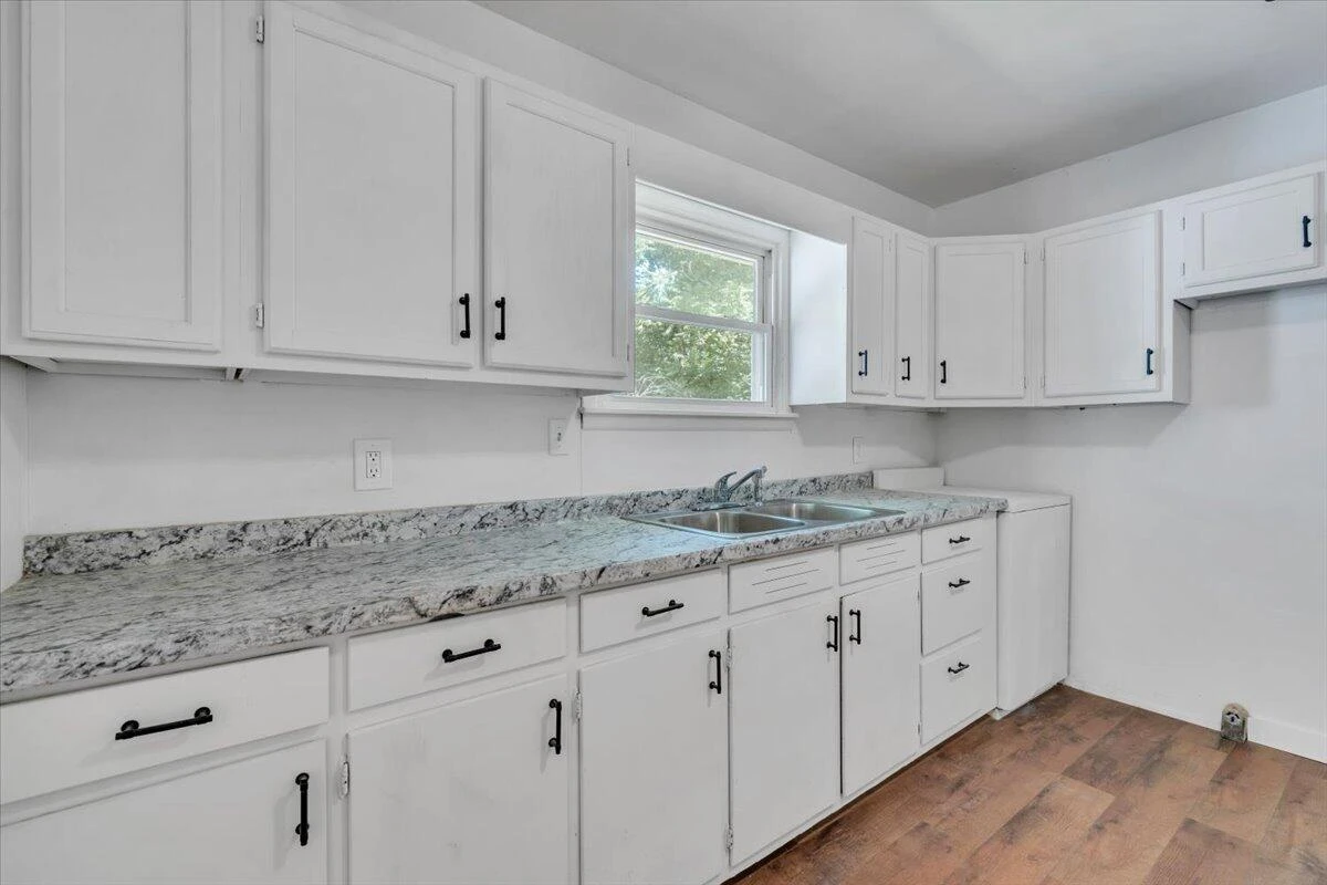 808 John Arthur RD - Photo 10