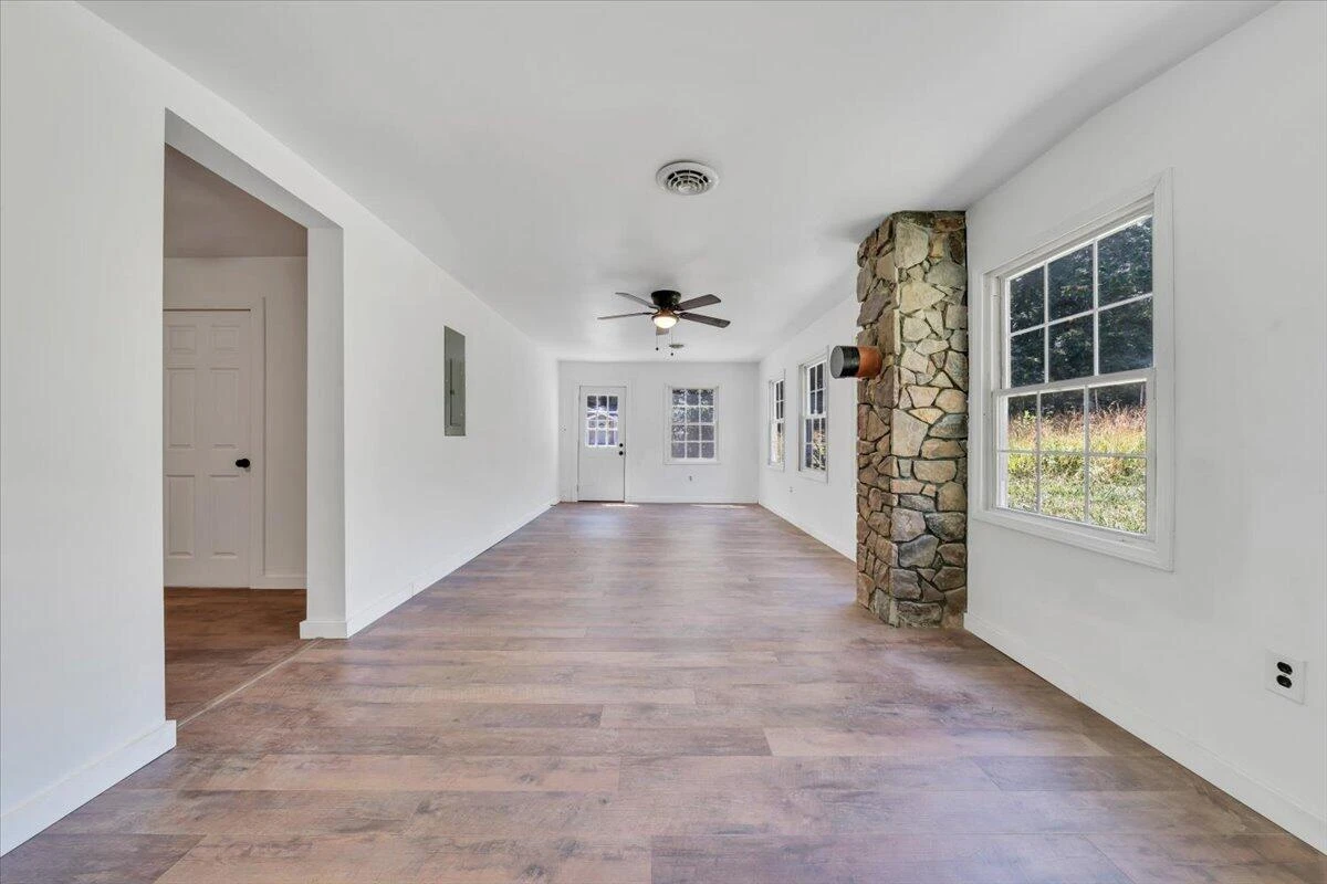 808 John Arthur RD - Photo 14