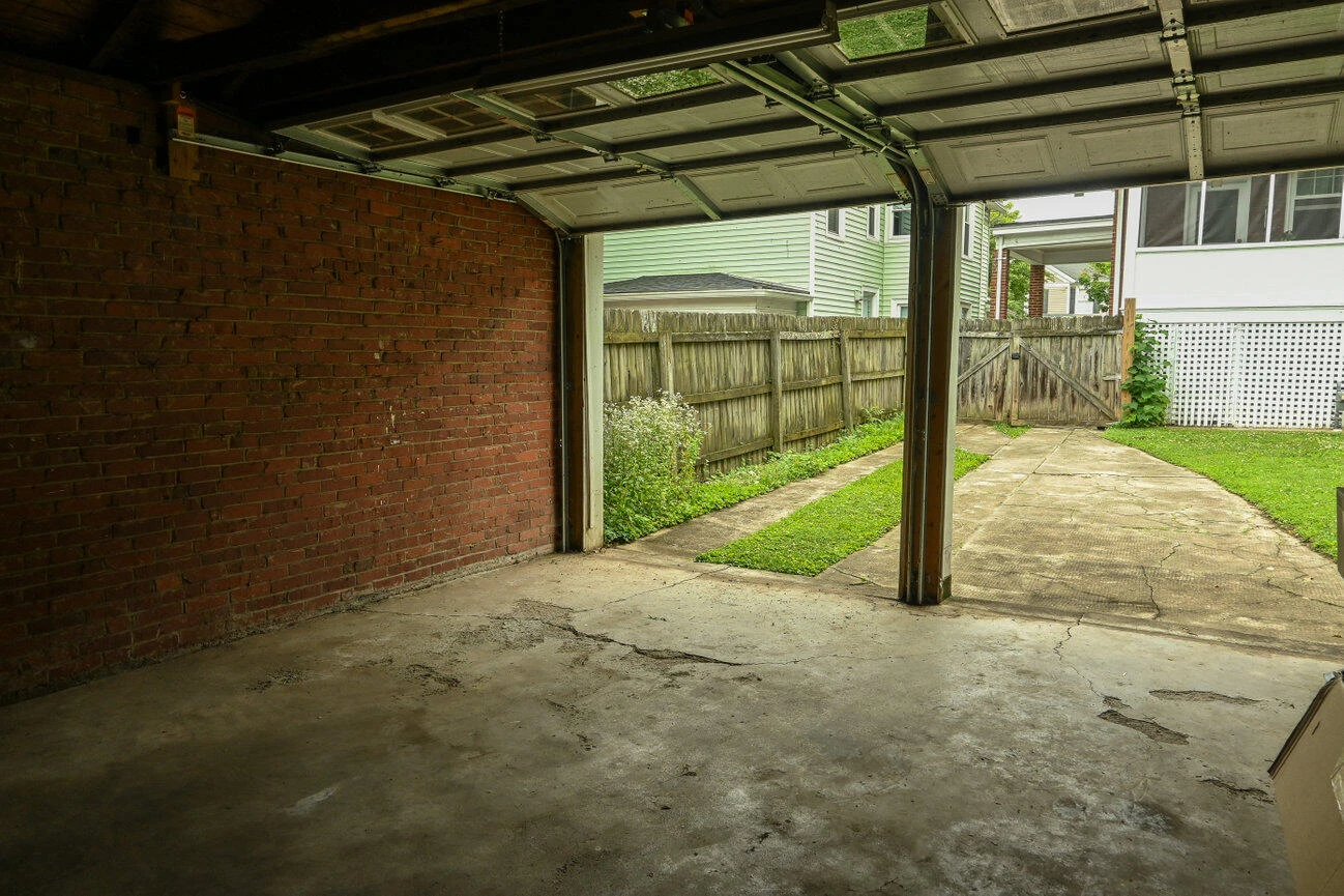 1002 Mccormick BLVD - Photo 11